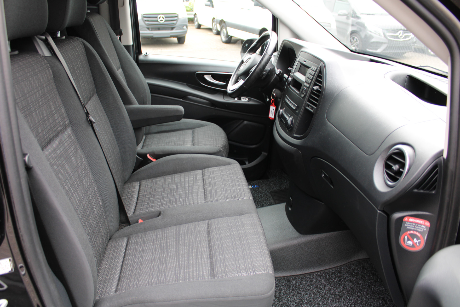 Mercedes-Benz Vito 5