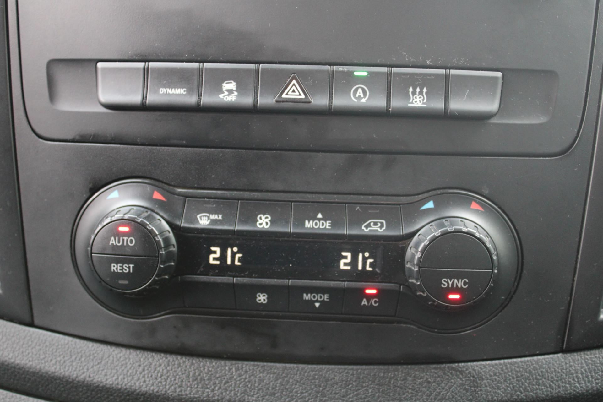 Mercedes-Benz Vito 7