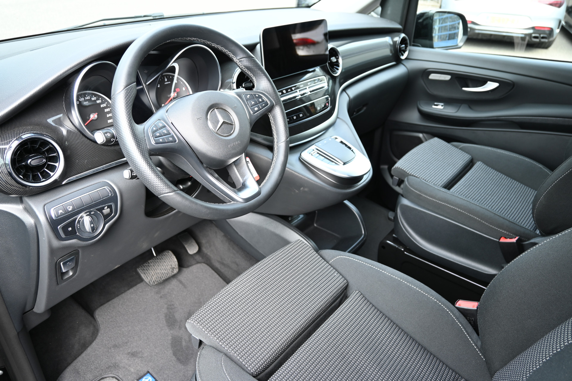 Mercedes-Benz V-Klasse 4