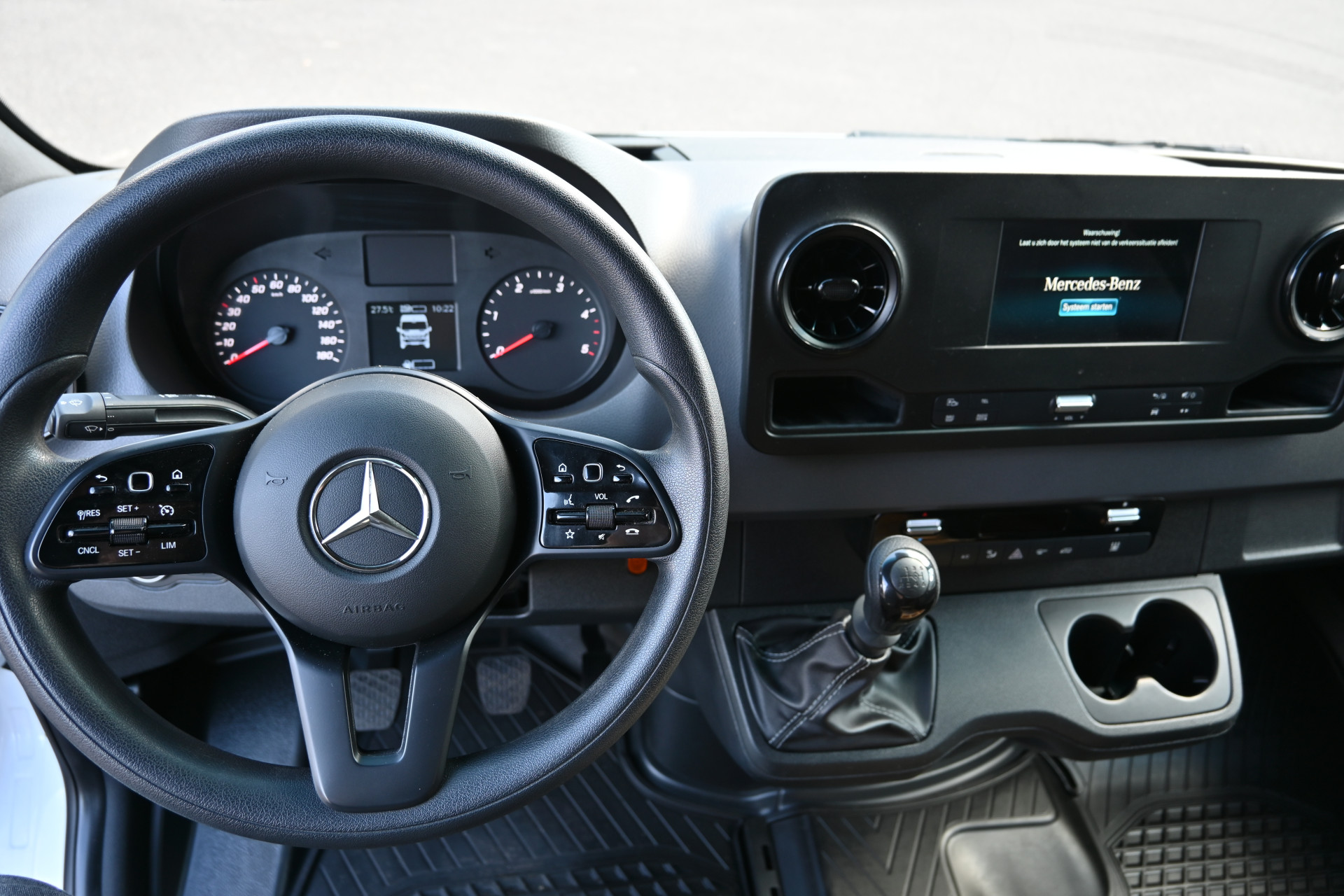Mercedes-Benz Sprinter 13