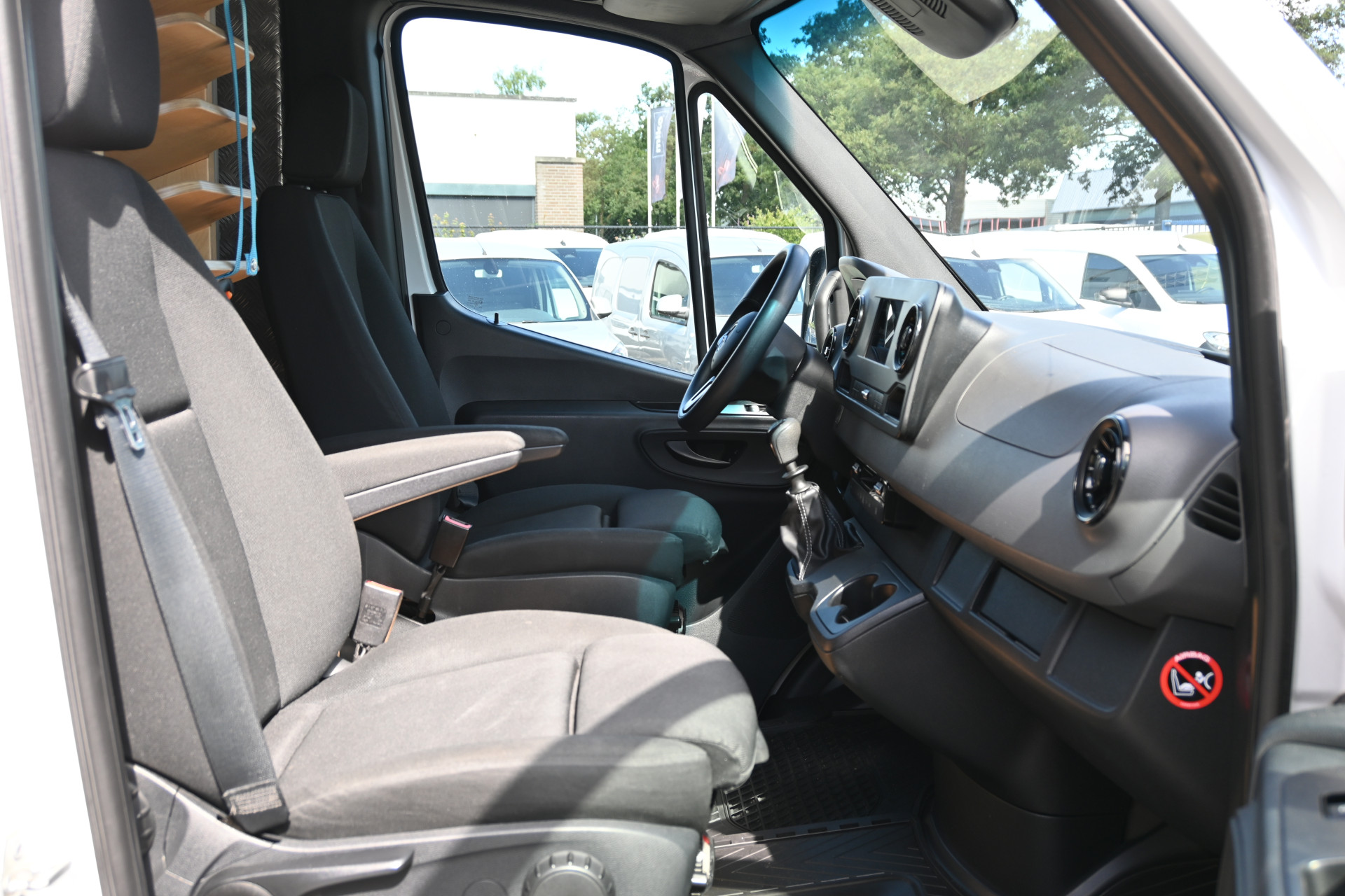 Mercedes-Benz Sprinter 8