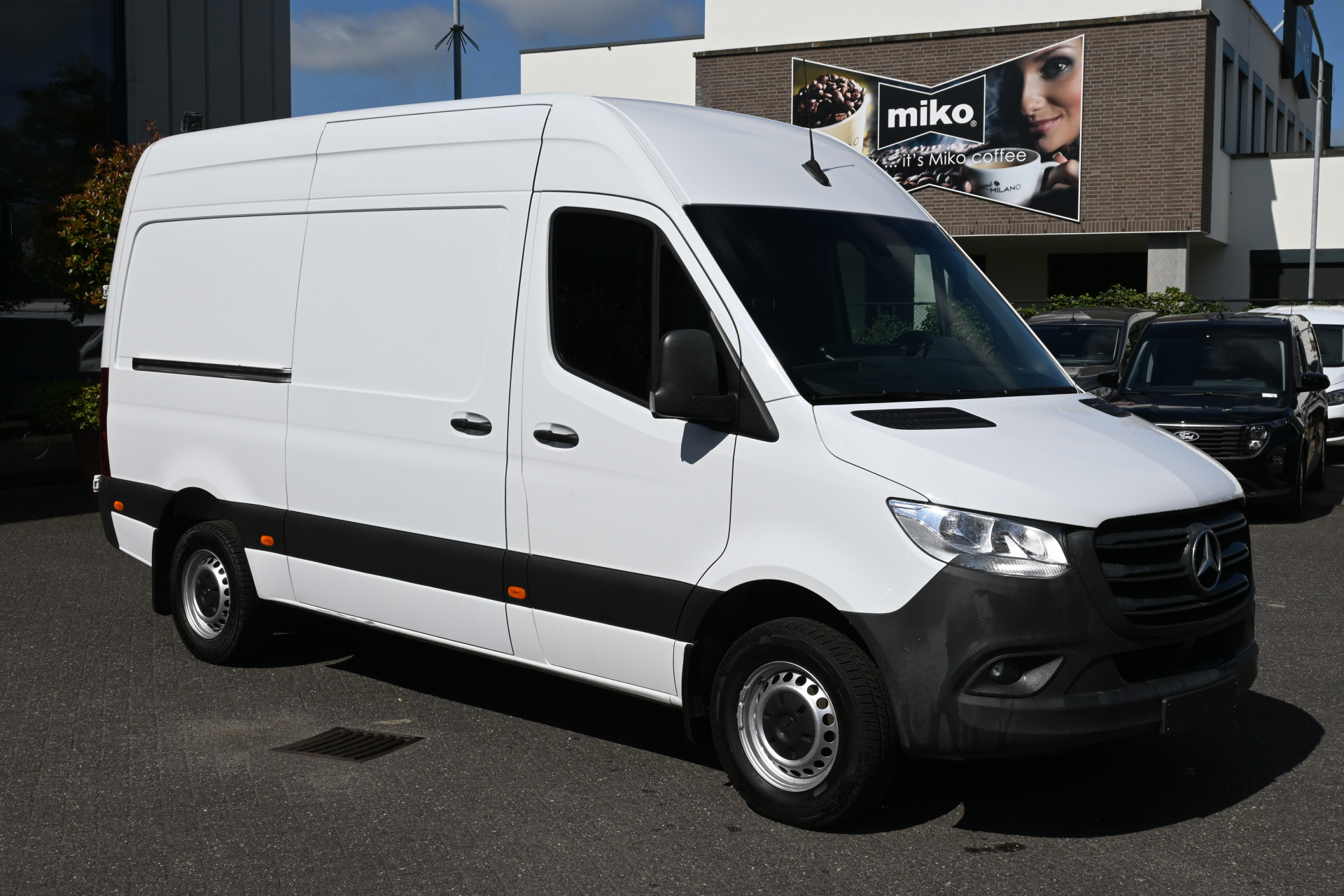 Mercedes-Benz Sprinter 10