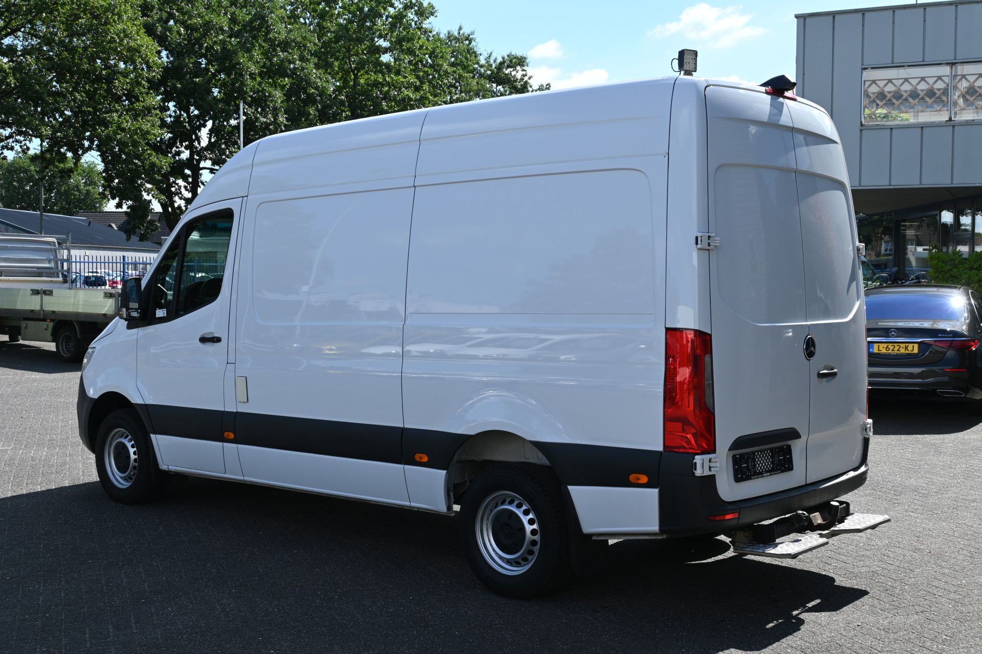 Mercedes-Benz Sprinter 11