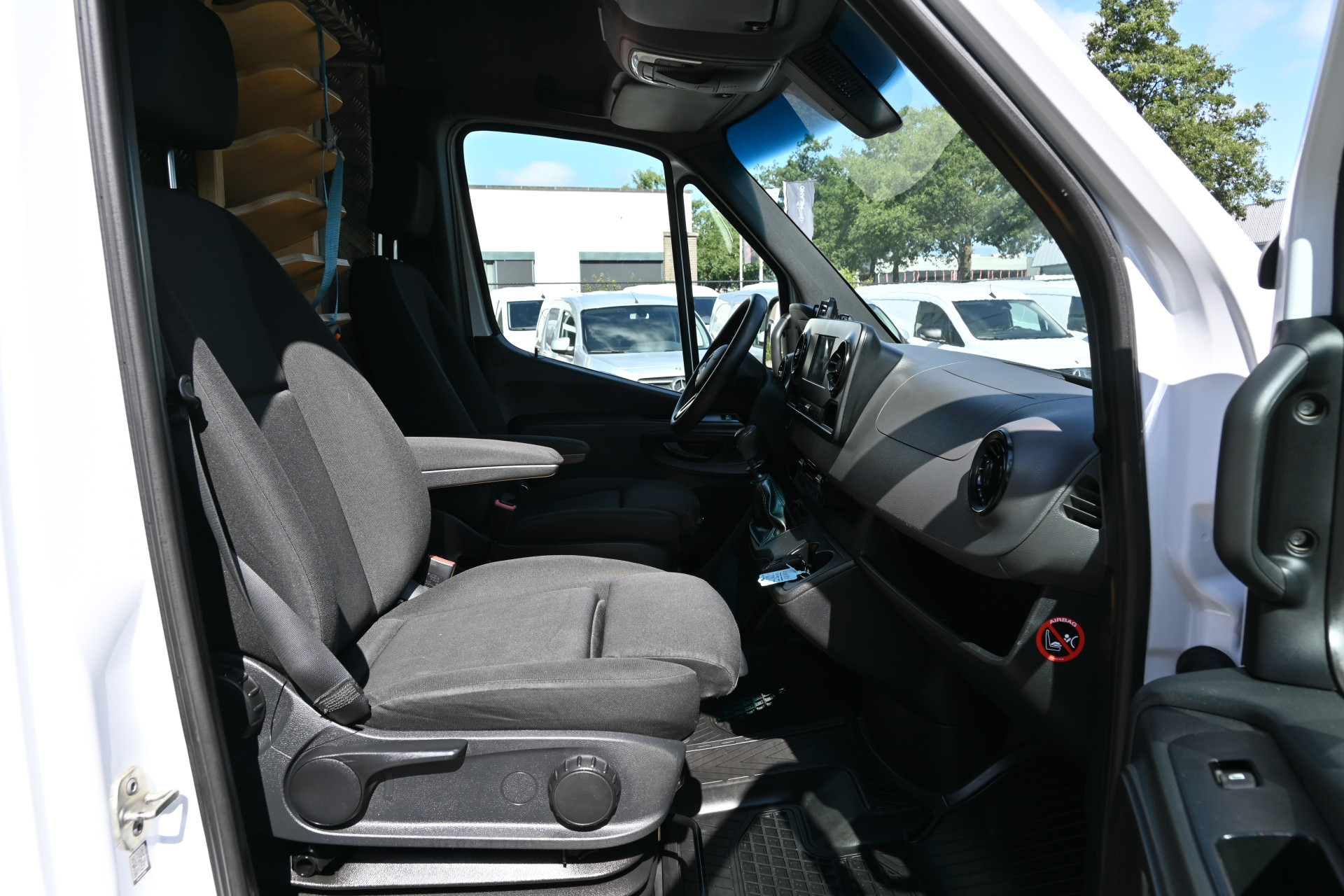 Mercedes-Benz Sprinter 8