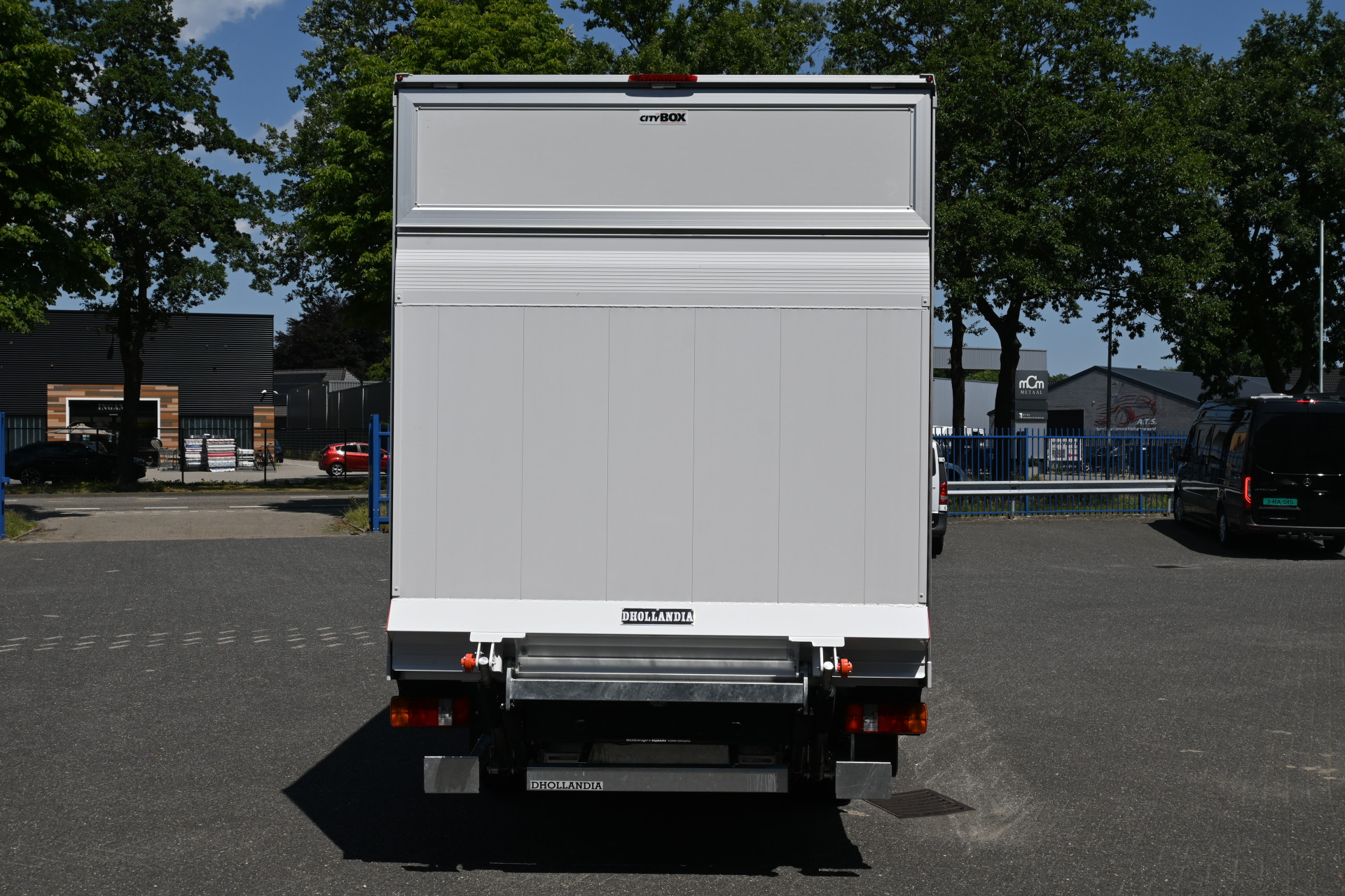 Mercedes-Benz Sprinter 11