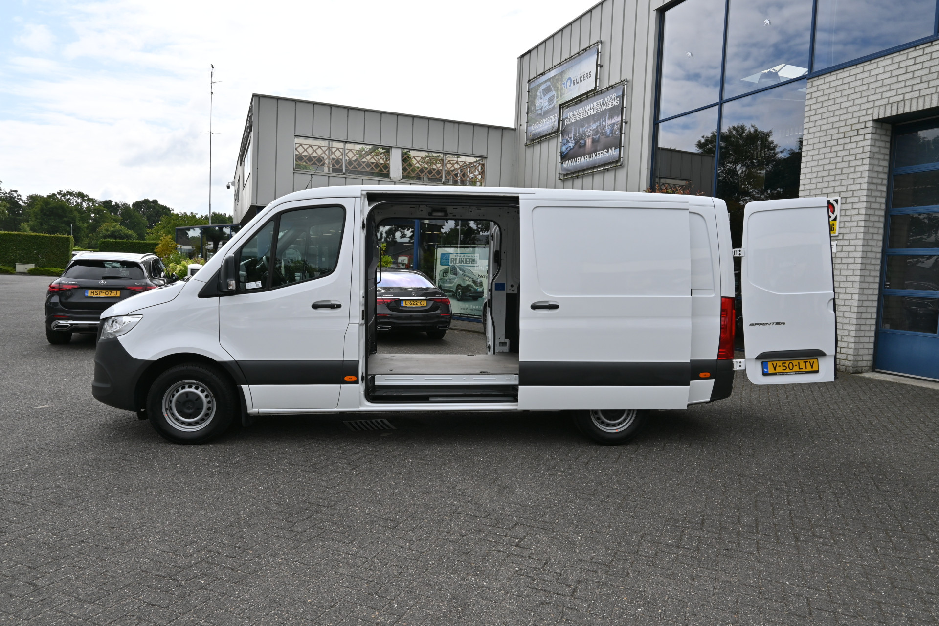 Mercedes-Benz Sprinter 1