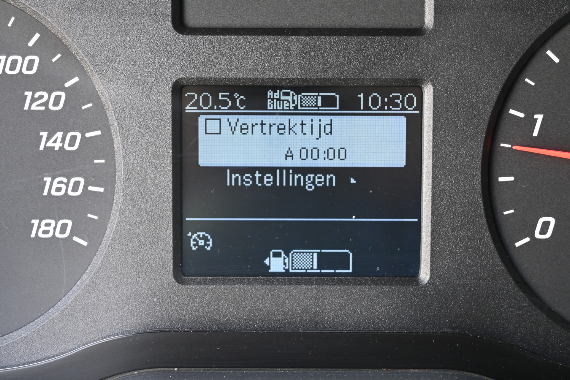 Mercedes-Benz Sprinter 16