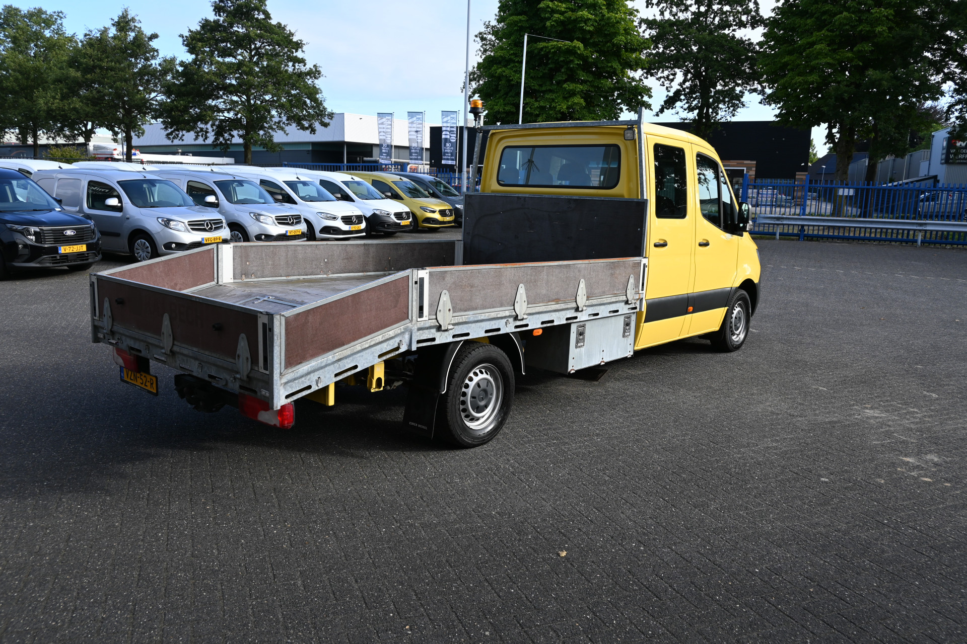 Mercedes-Benz Sprinter 2