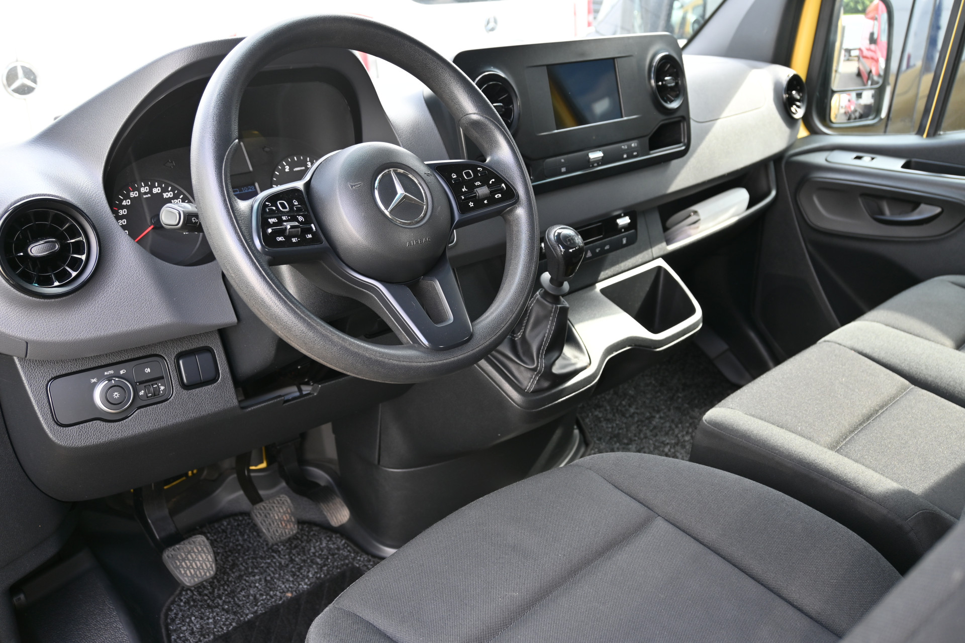 Mercedes-Benz Sprinter 3