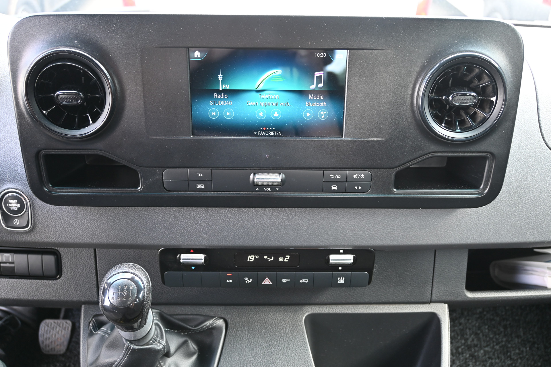 Mercedes-Benz Sprinter 4