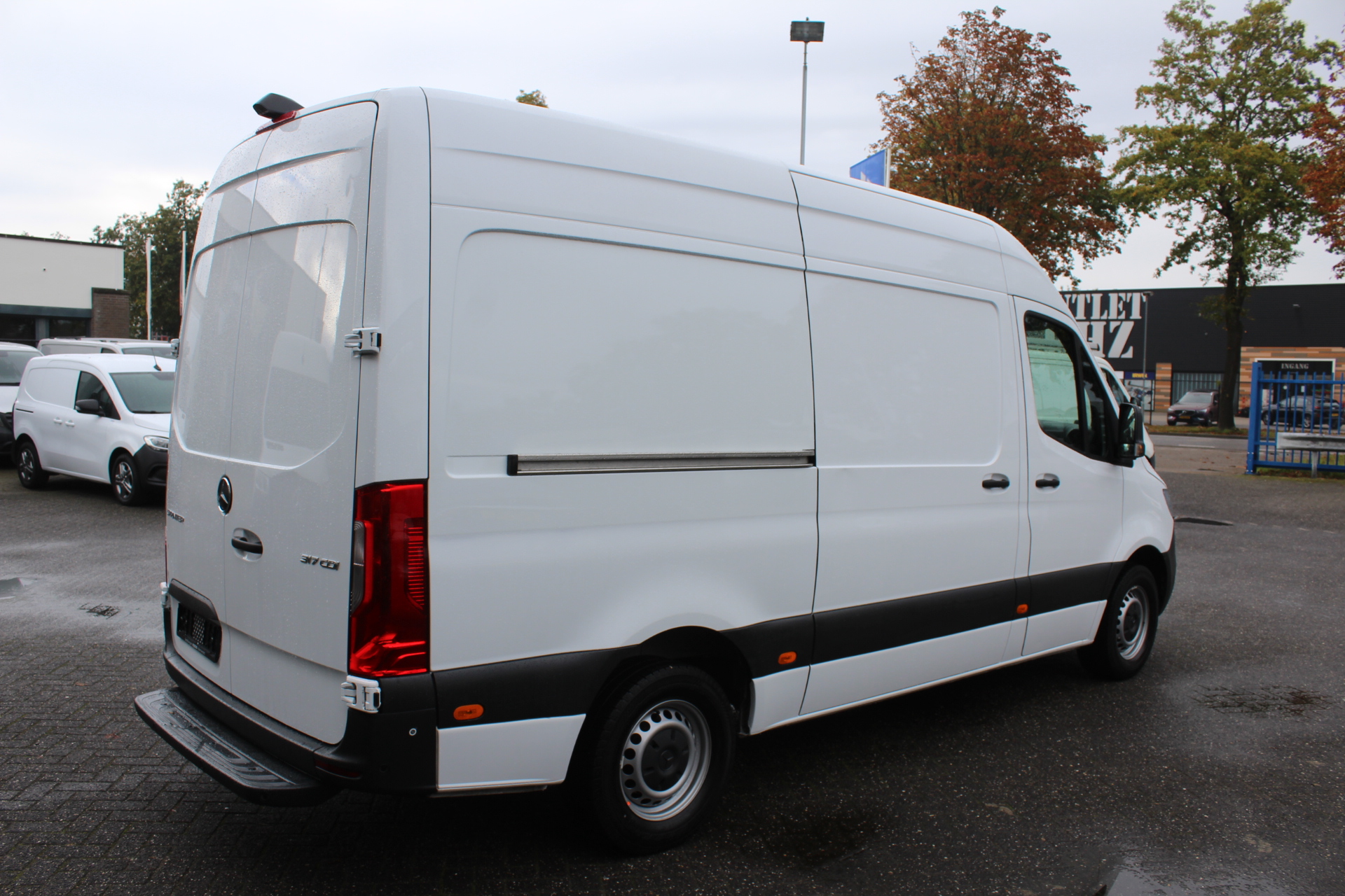 Mercedes-Benz Sprinter 2