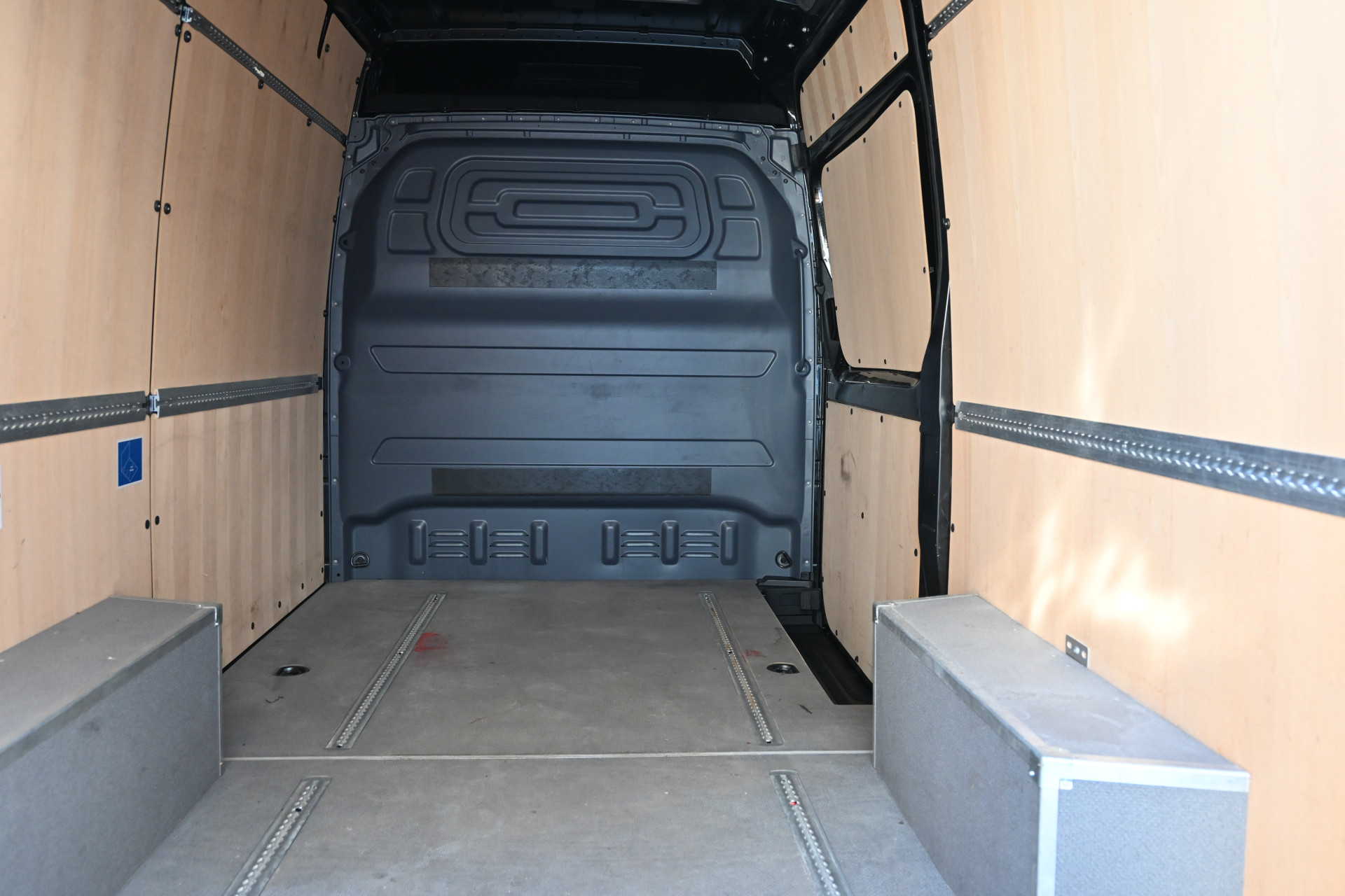 Mercedes-Benz Sprinter 11