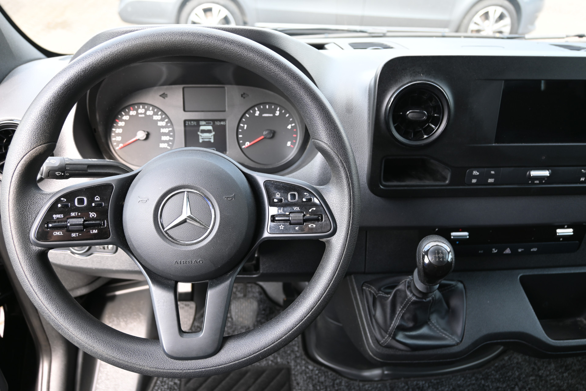 Mercedes-Benz Sprinter 12