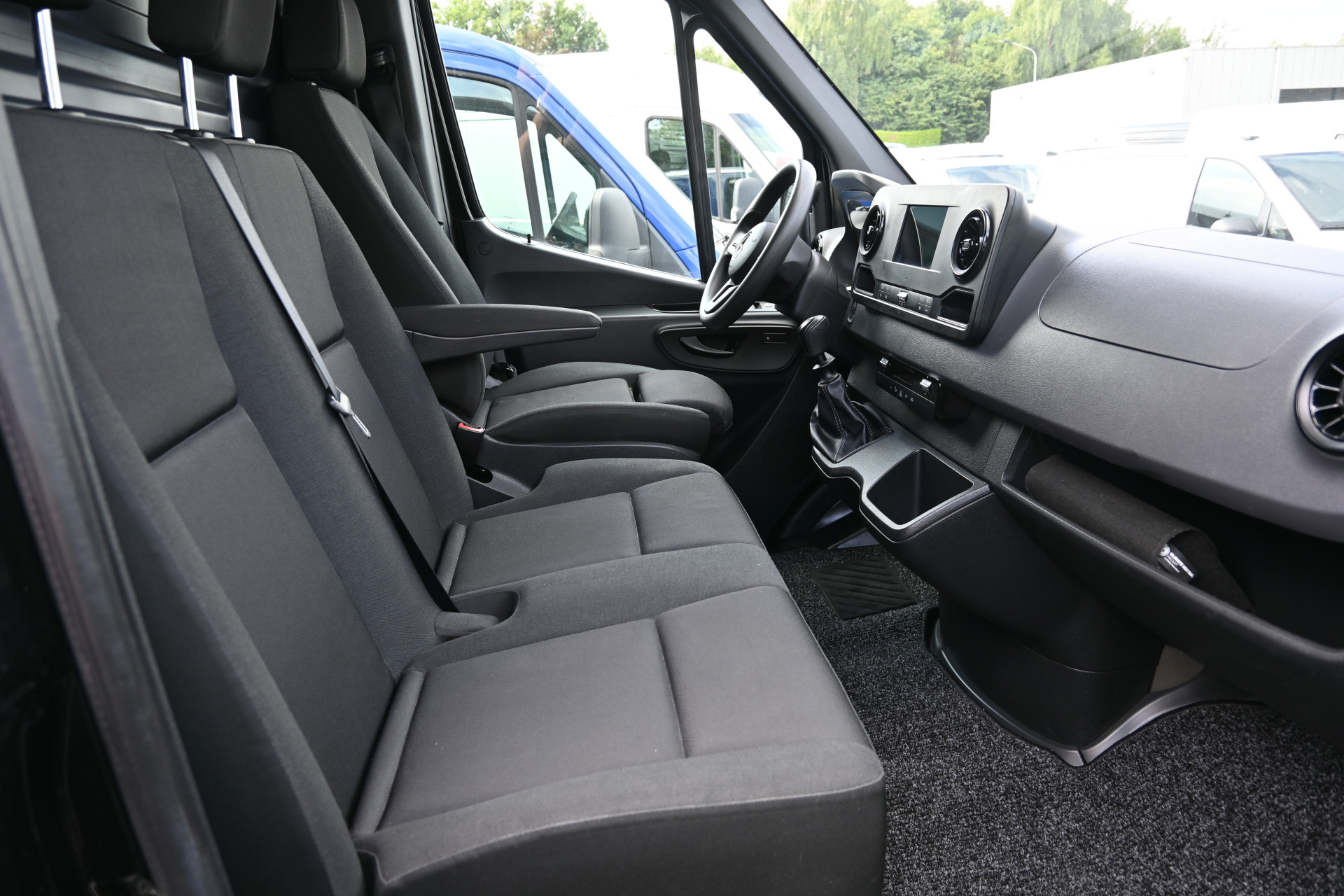 Mercedes-Benz Sprinter 8
