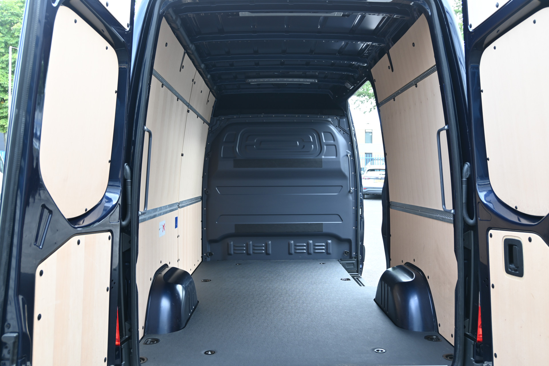 Mercedes-Benz Sprinter 10