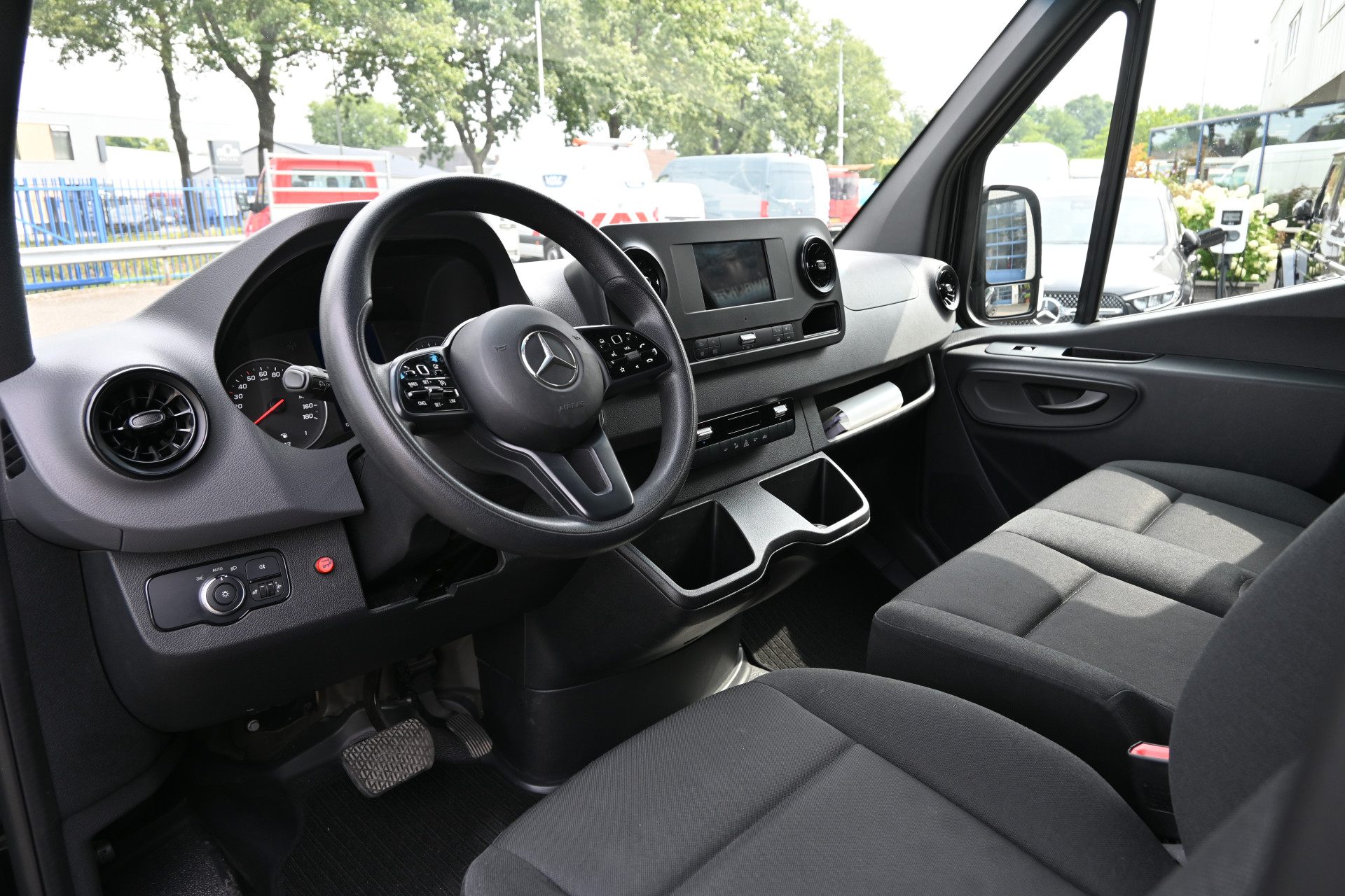 Mercedes-Benz Sprinter 6
