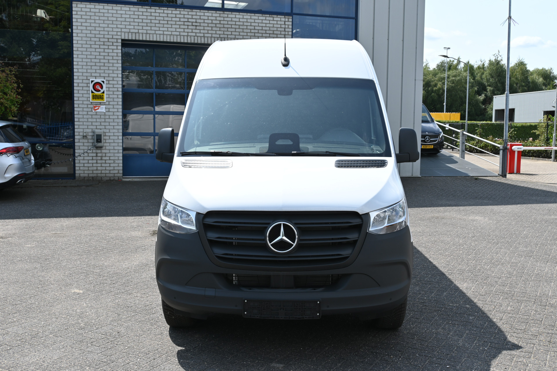 Mercedes-Benz Sprinter 1