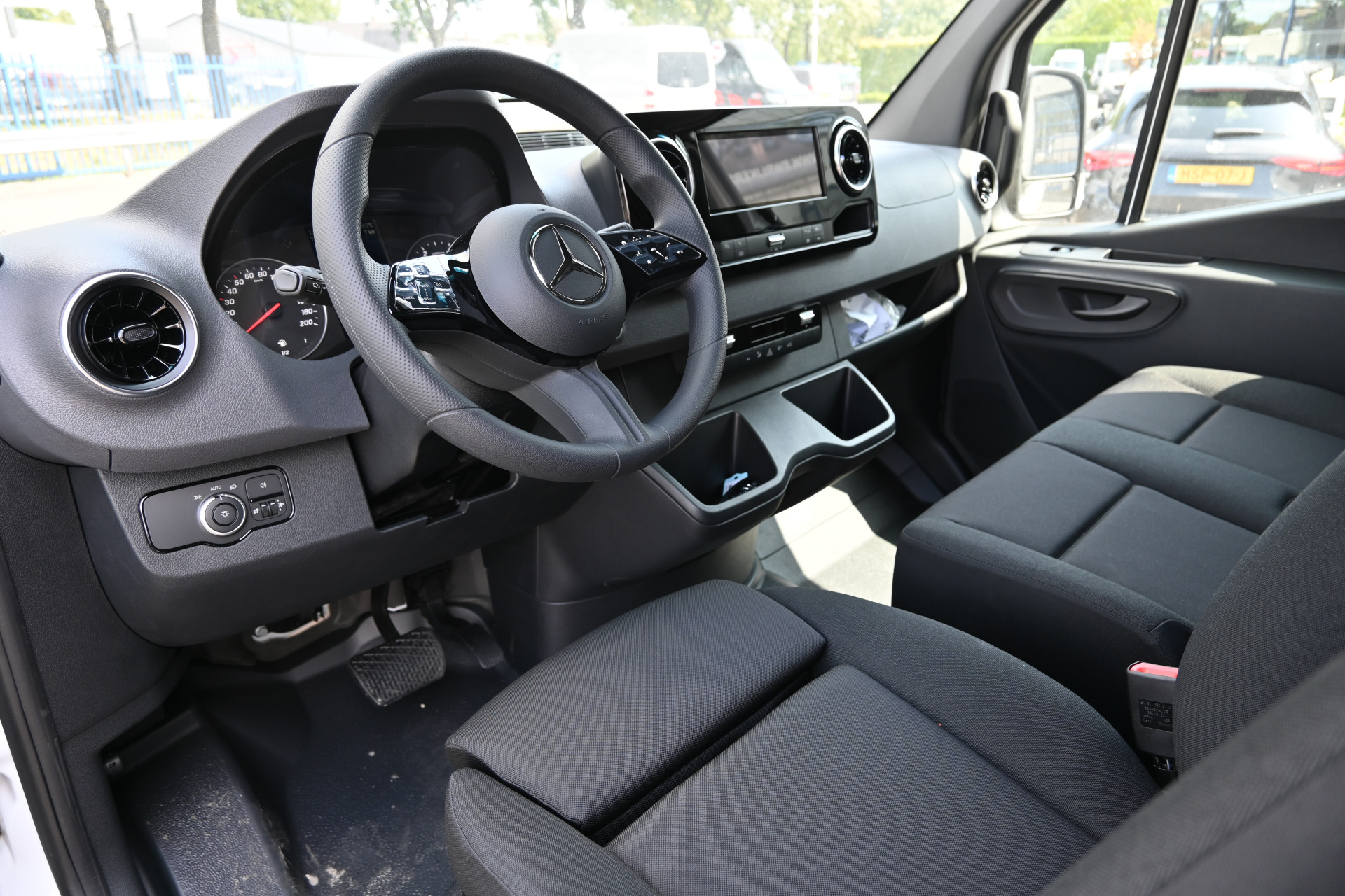 Mercedes-Benz Sprinter 3