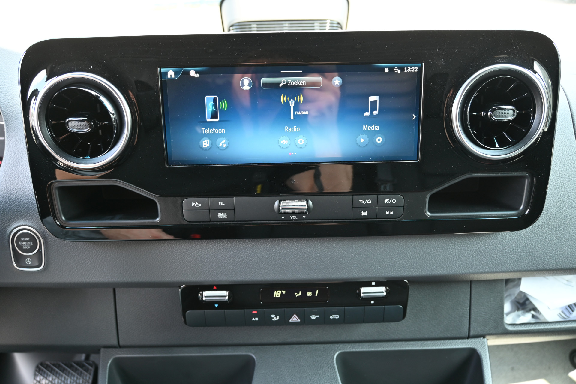 Mercedes-Benz Sprinter 4