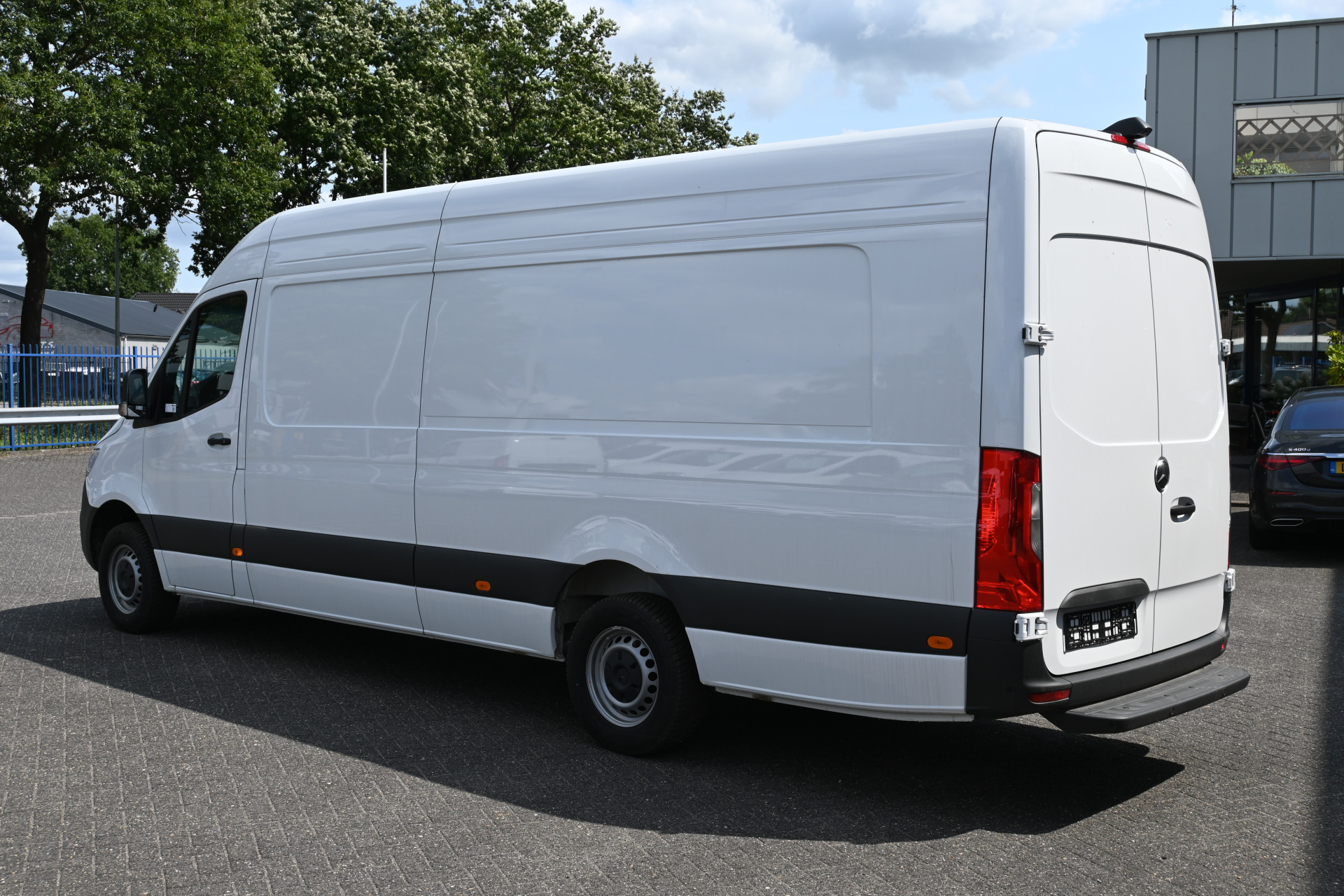 Mercedes-Benz Sprinter 8