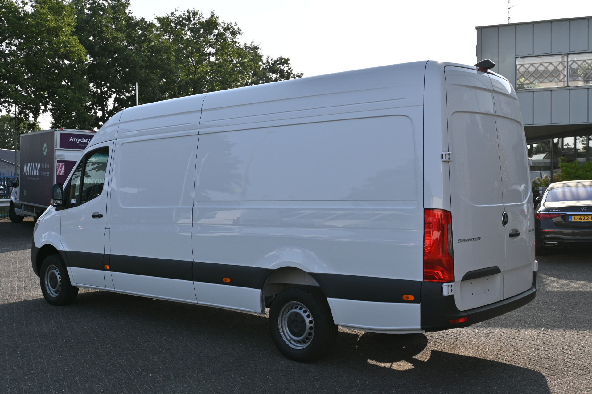 Mercedes-Benz Sprinter 10