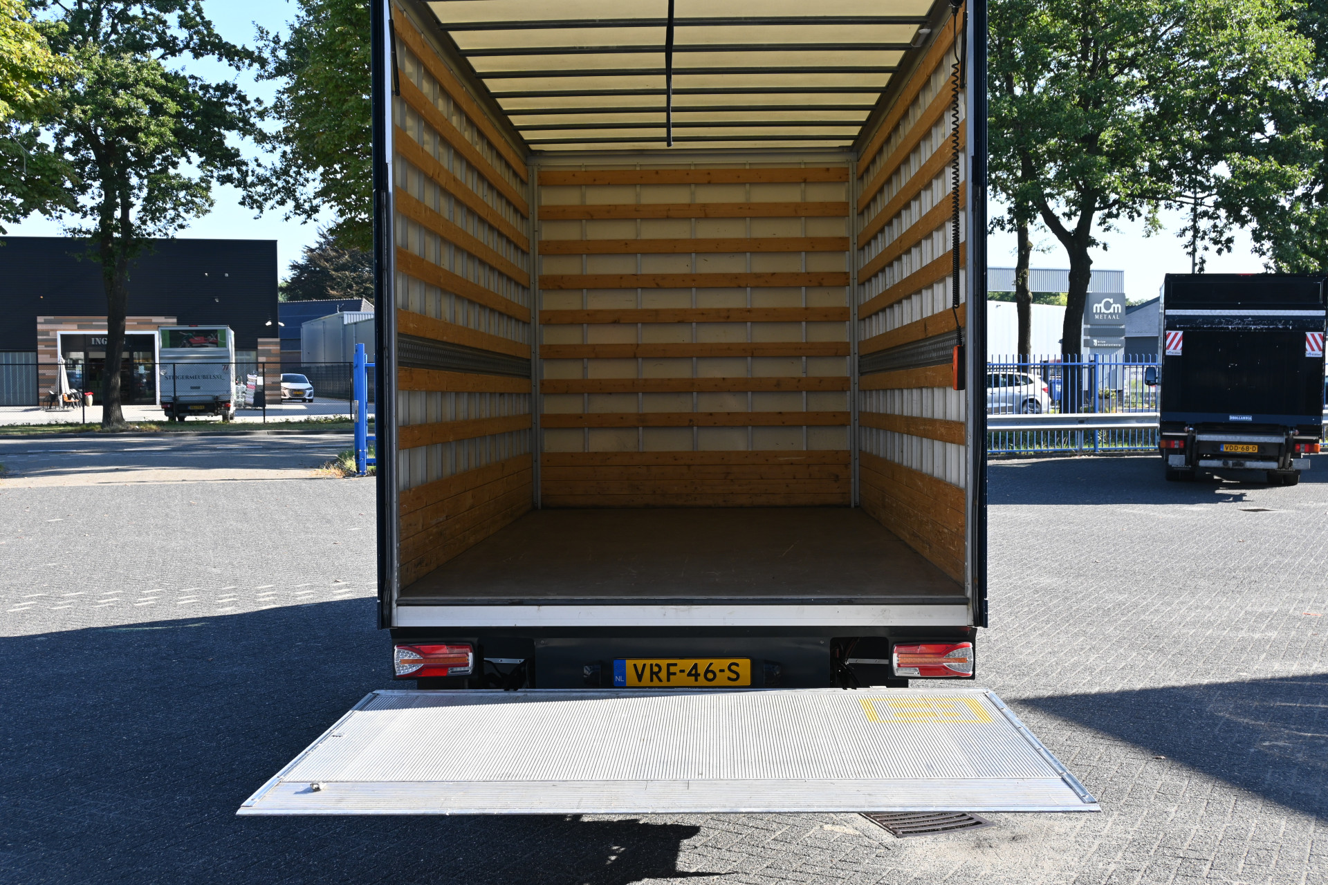 Mercedes-Benz Sprinter 11