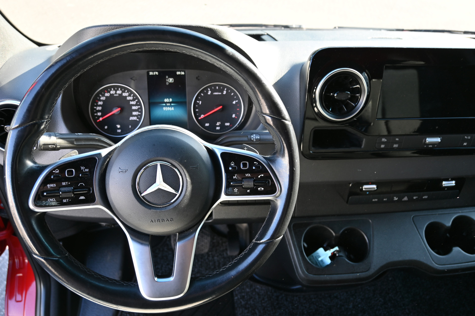 Mercedes-Benz Sprinter 14