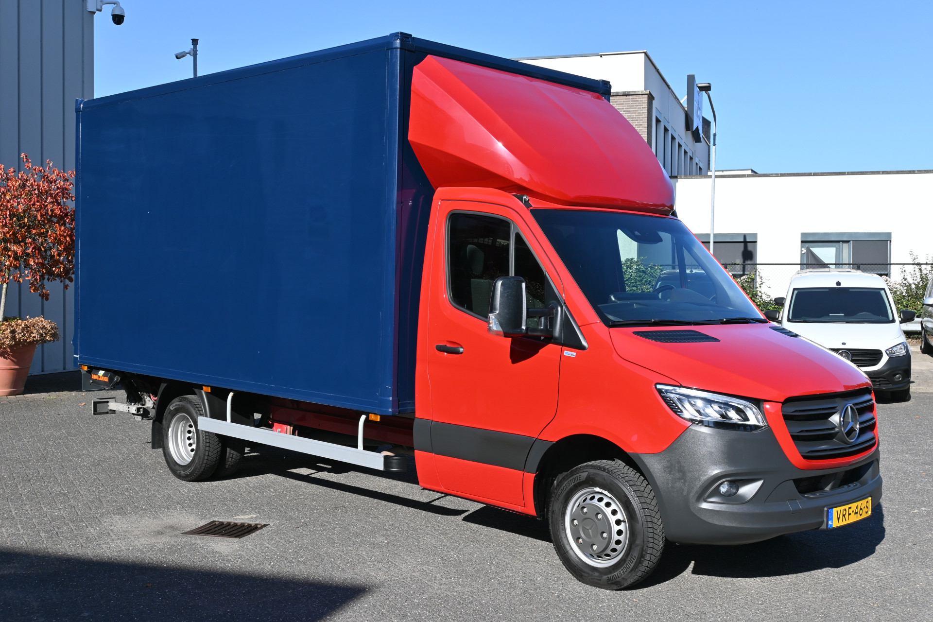 Mercedes-Benz Sprinter 9
