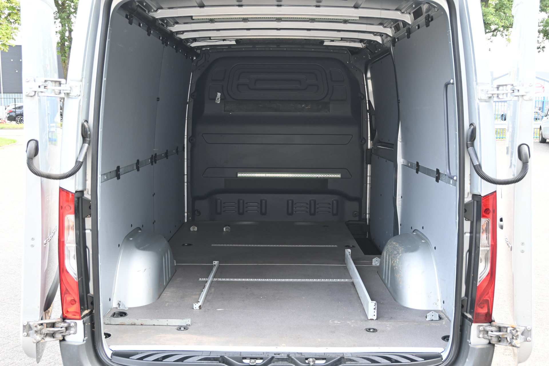 Mercedes-Benz Sprinter 12