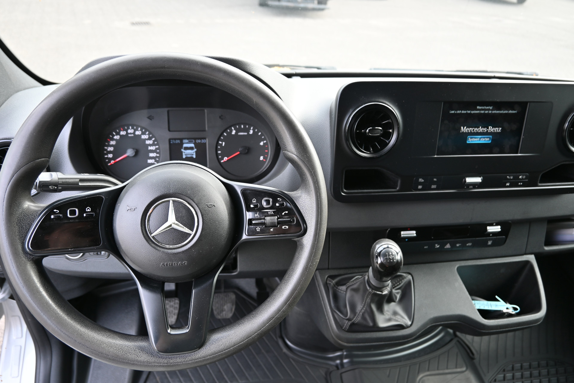 Mercedes-Benz Sprinter 13