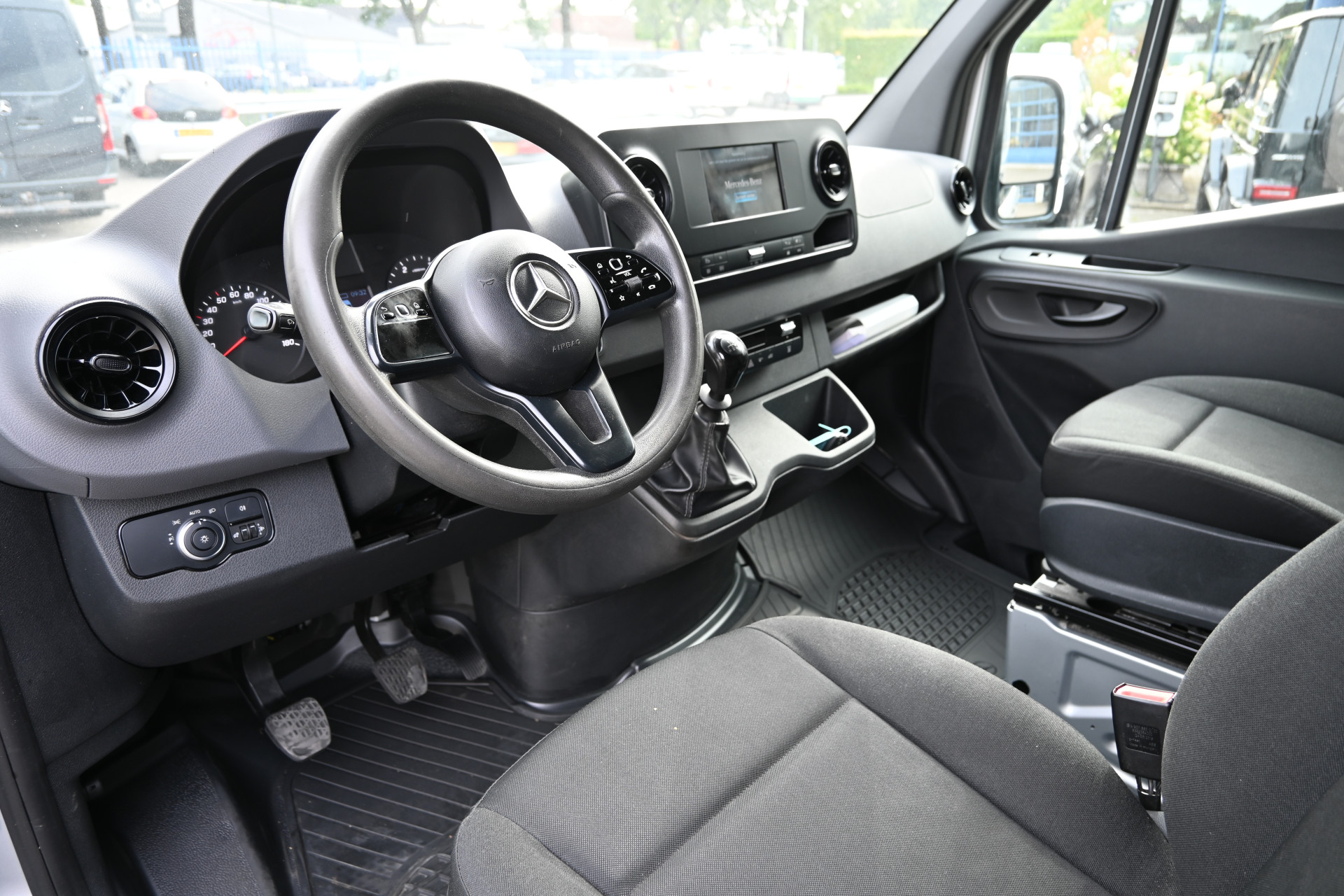 Mercedes-Benz Sprinter 3