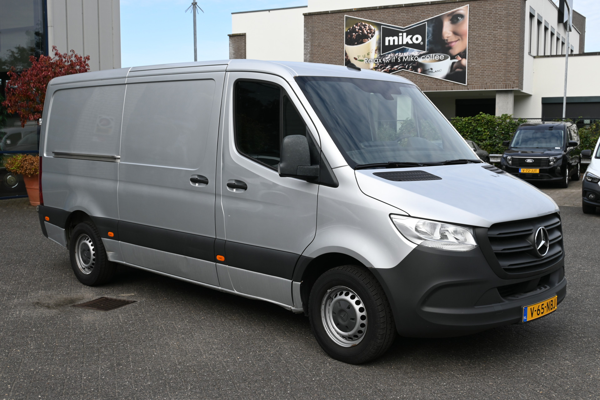Mercedes-Benz Sprinter 9