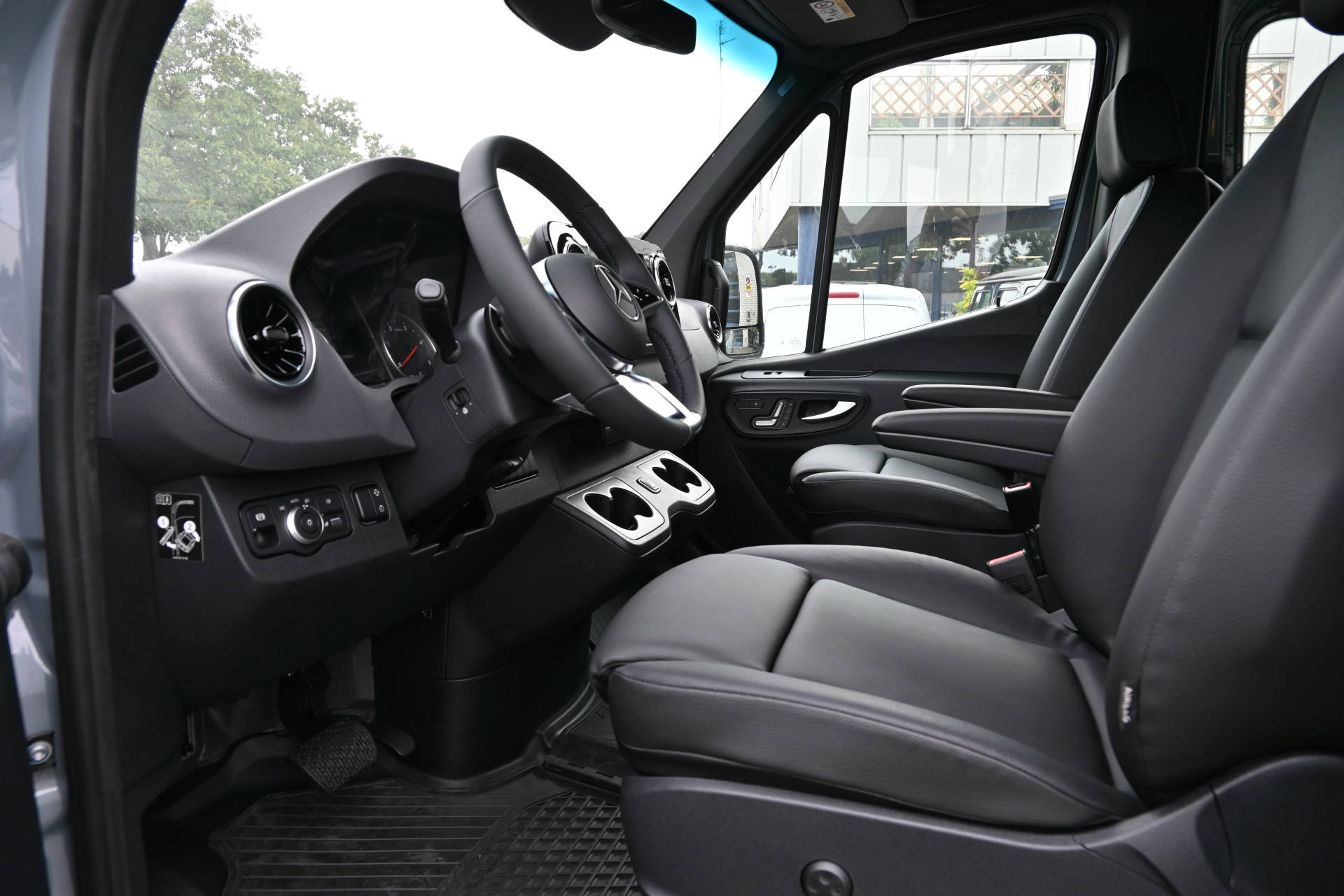 Mercedes-Benz Sprinter 22