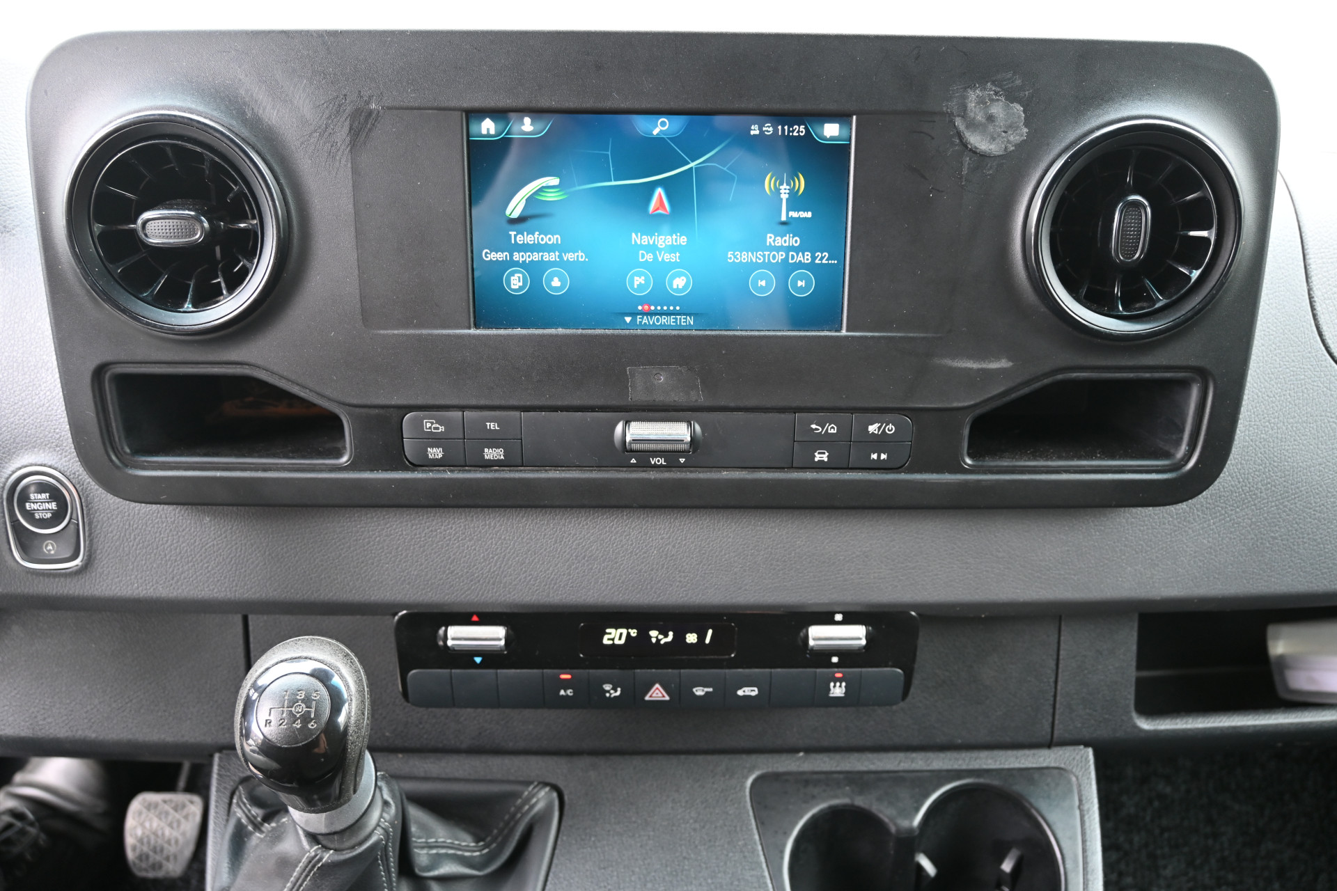 Mercedes-Benz Sprinter 4