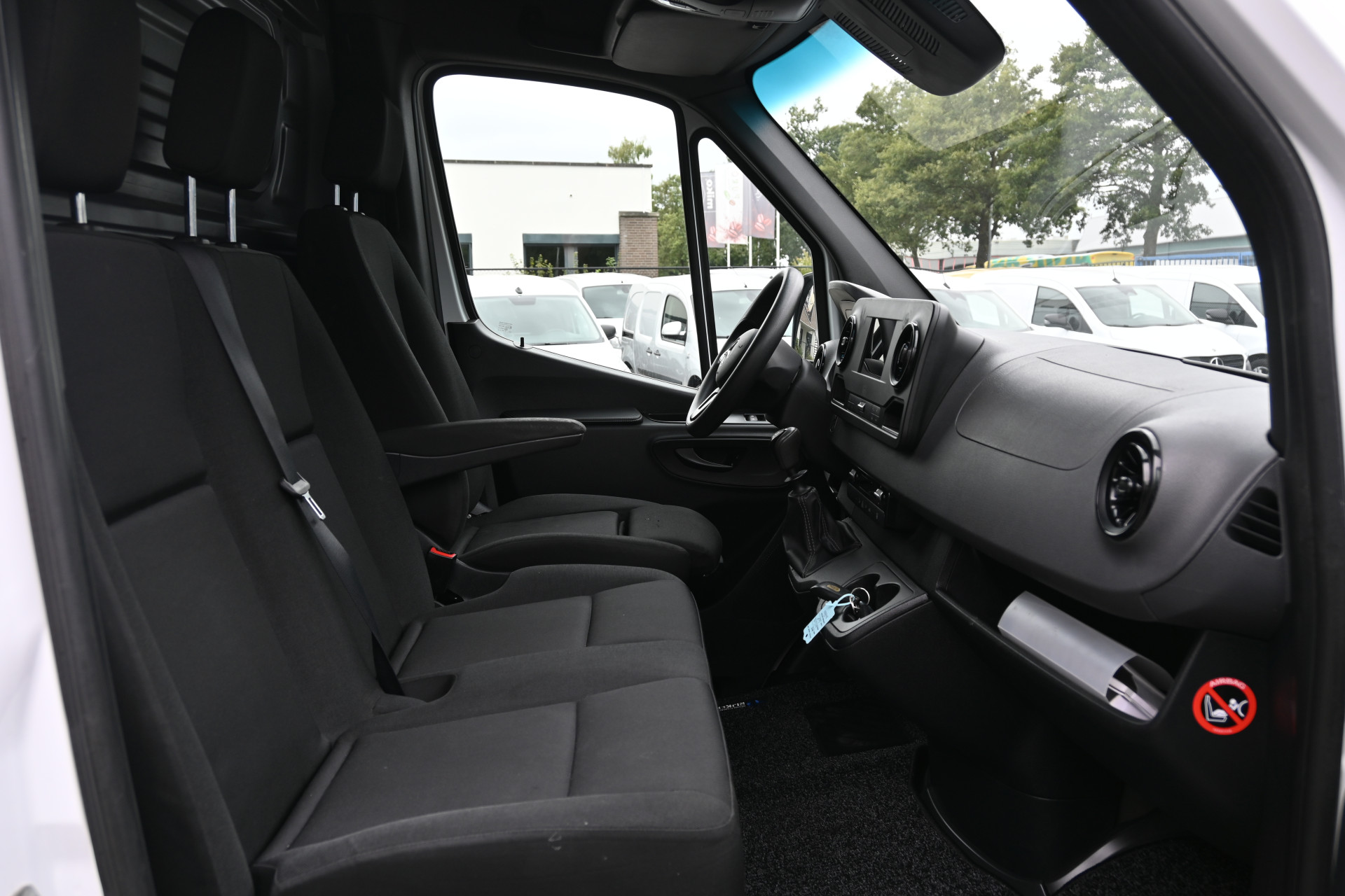 Mercedes-Benz Sprinter 8