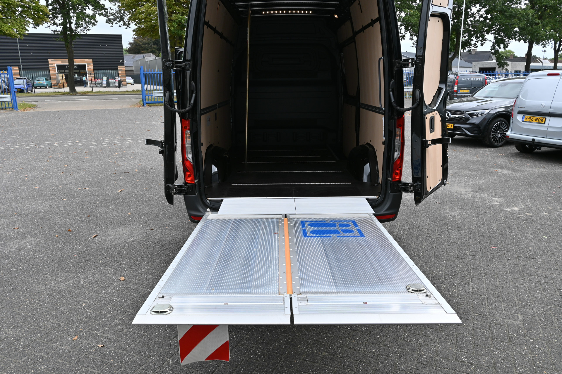 Mercedes-Benz Sprinter 1