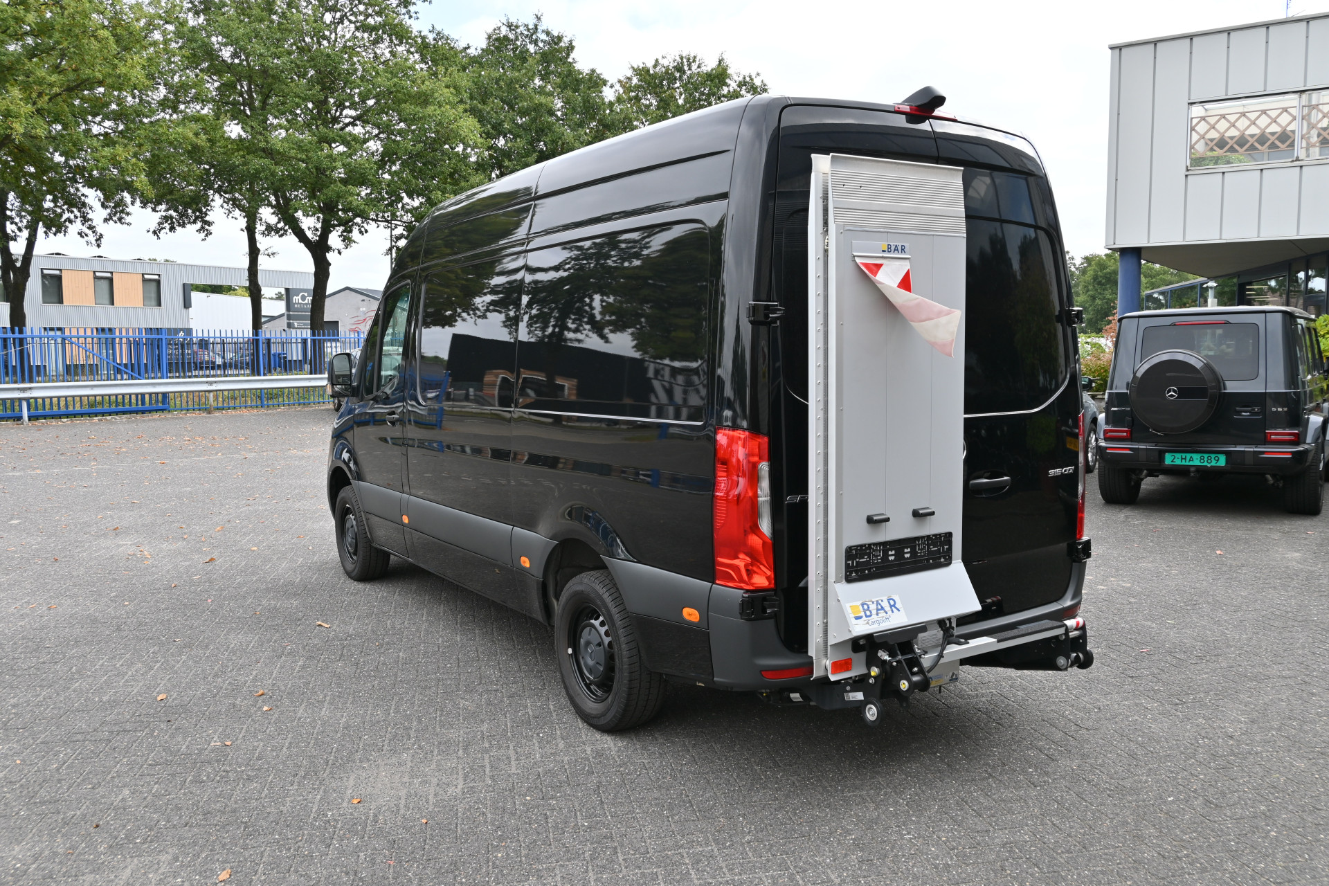 Mercedes-Benz Sprinter 11