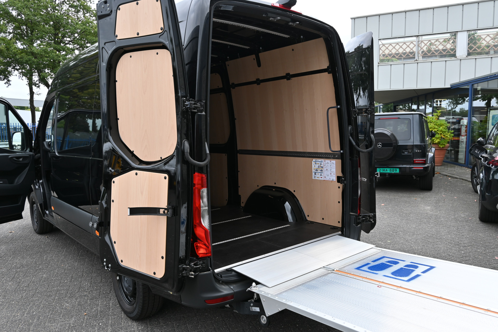 Mercedes-Benz Sprinter 2