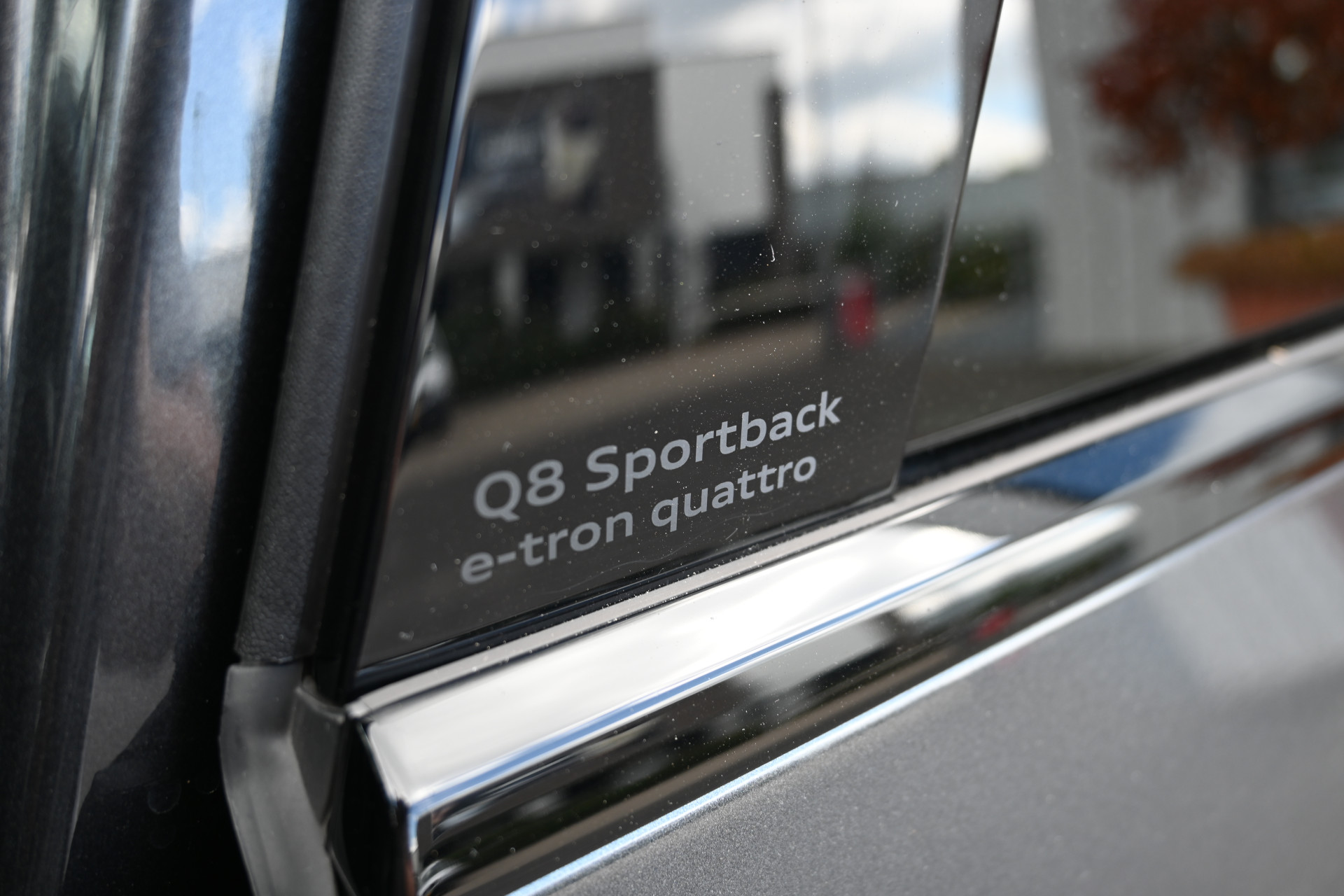 Audi Q8 Sportback e-tron 11
