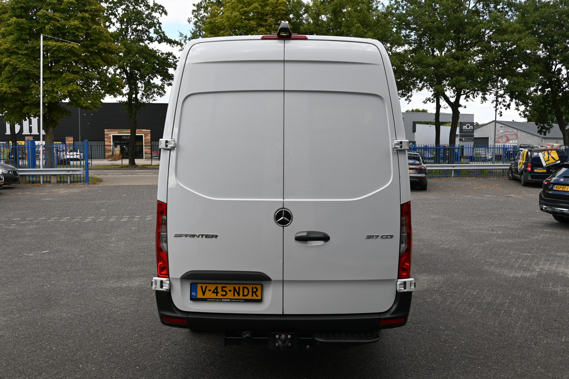 Mercedes-Benz Sprinter 10