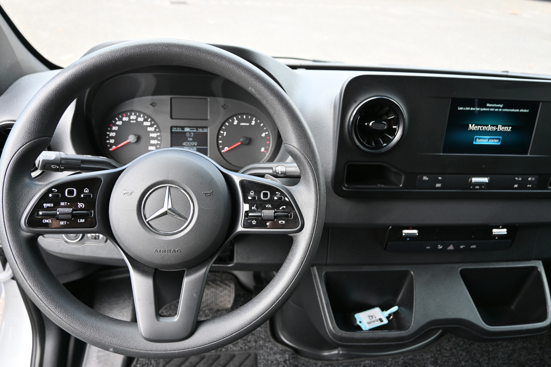 Mercedes-Benz Sprinter 13
