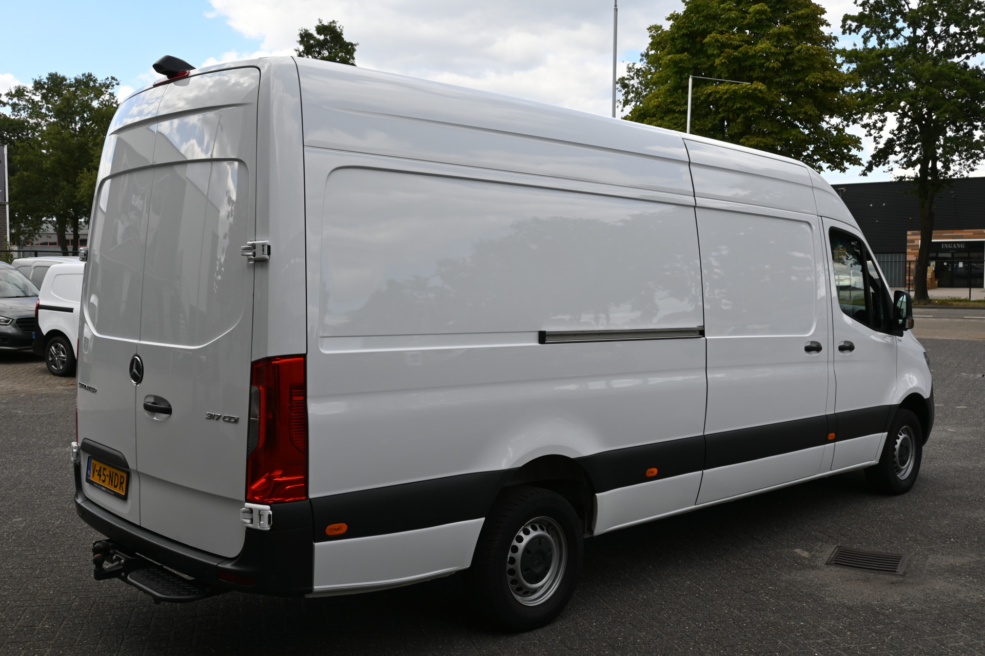 Mercedes-Benz Sprinter 2