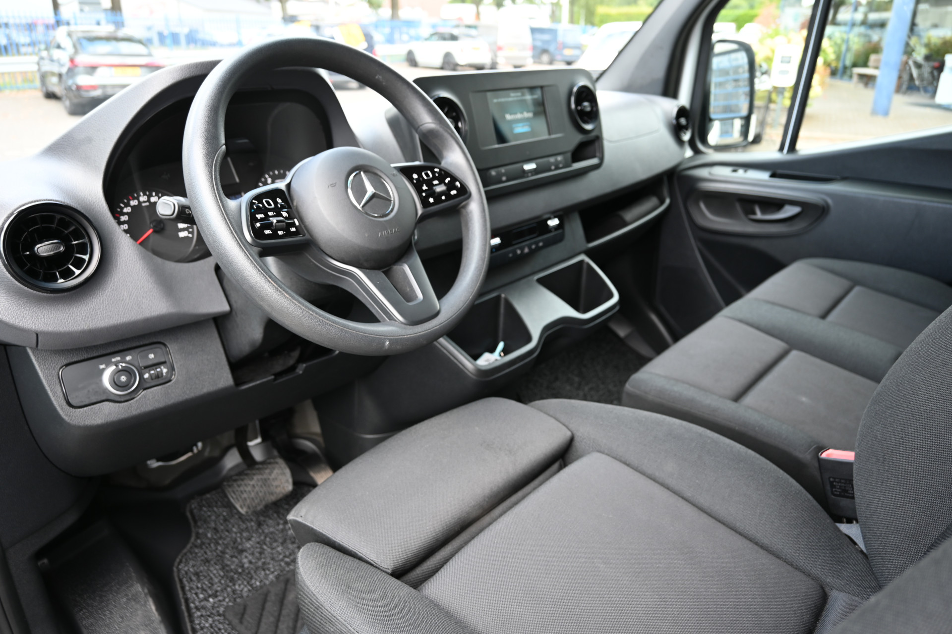 Mercedes-Benz Sprinter 3