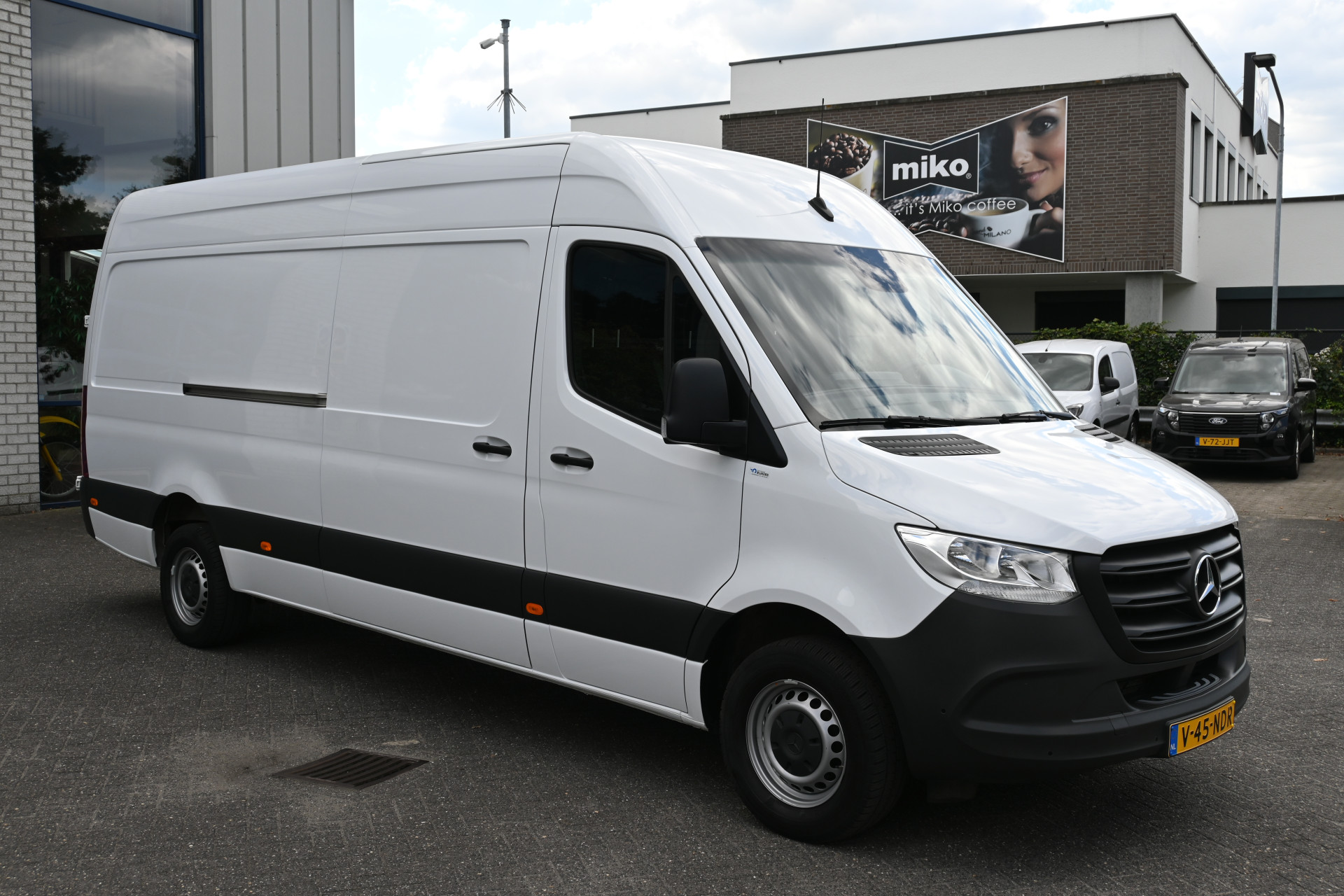 Mercedes-Benz Sprinter 8