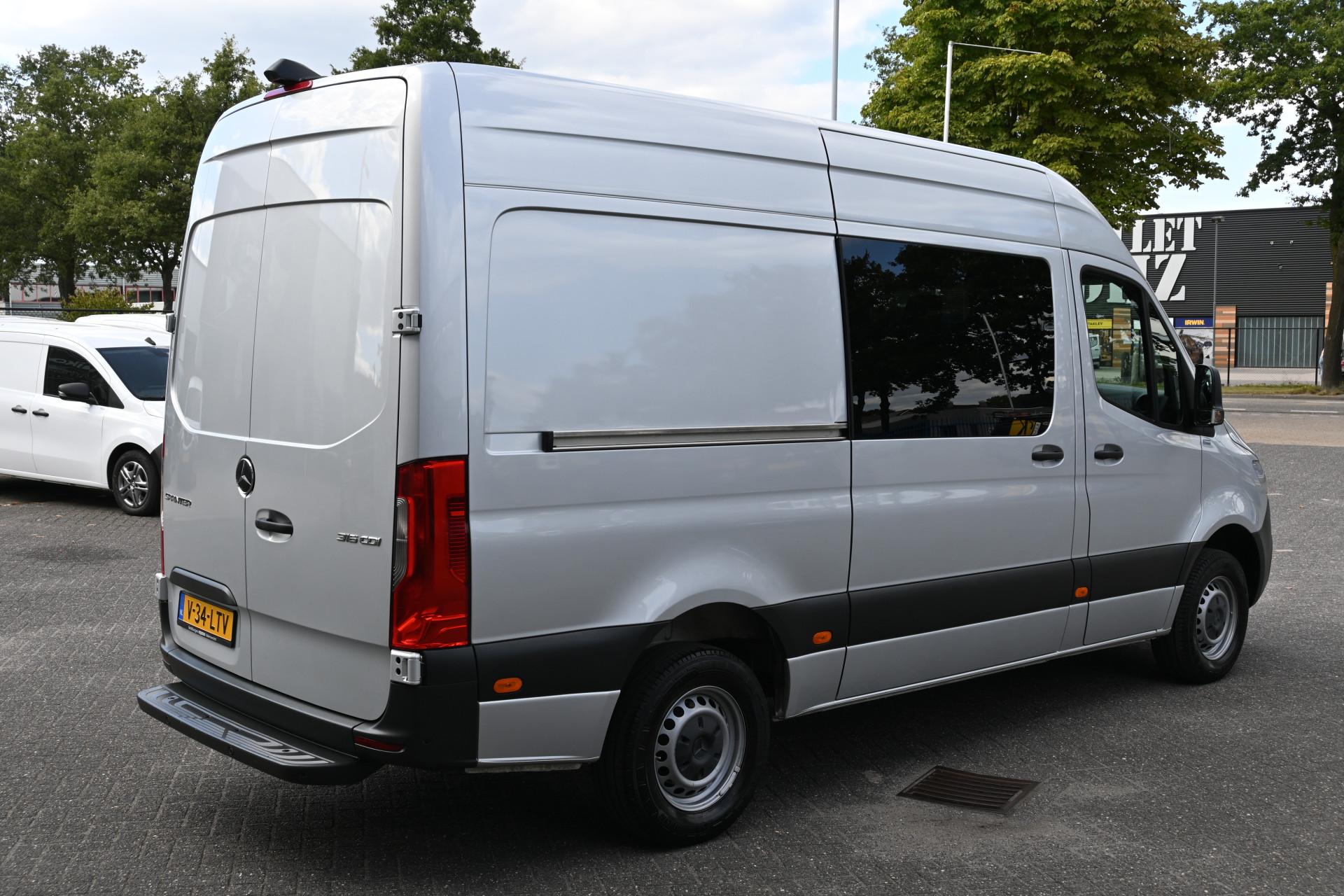 Mercedes-Benz Sprinter 2