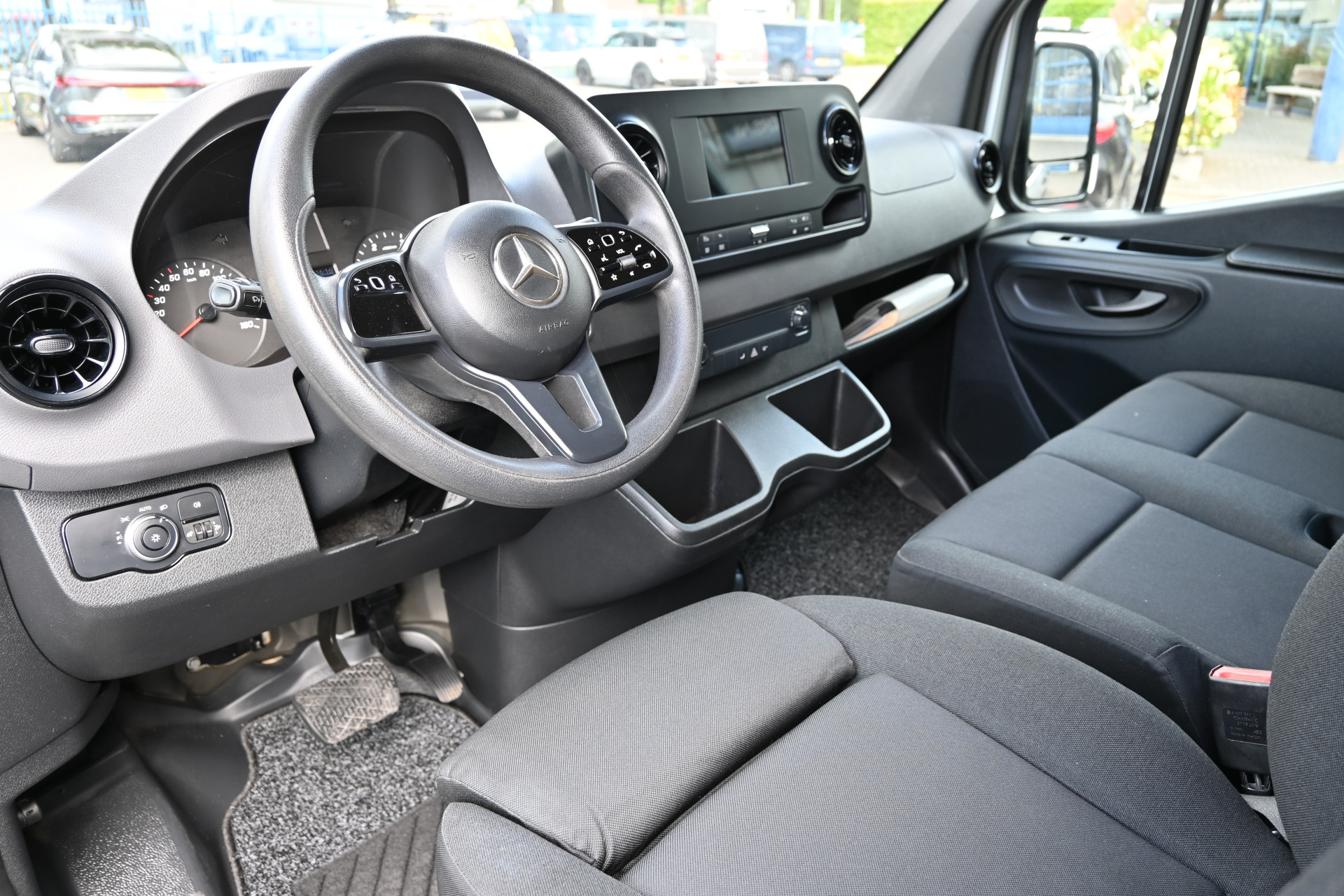 Mercedes-Benz Sprinter 3