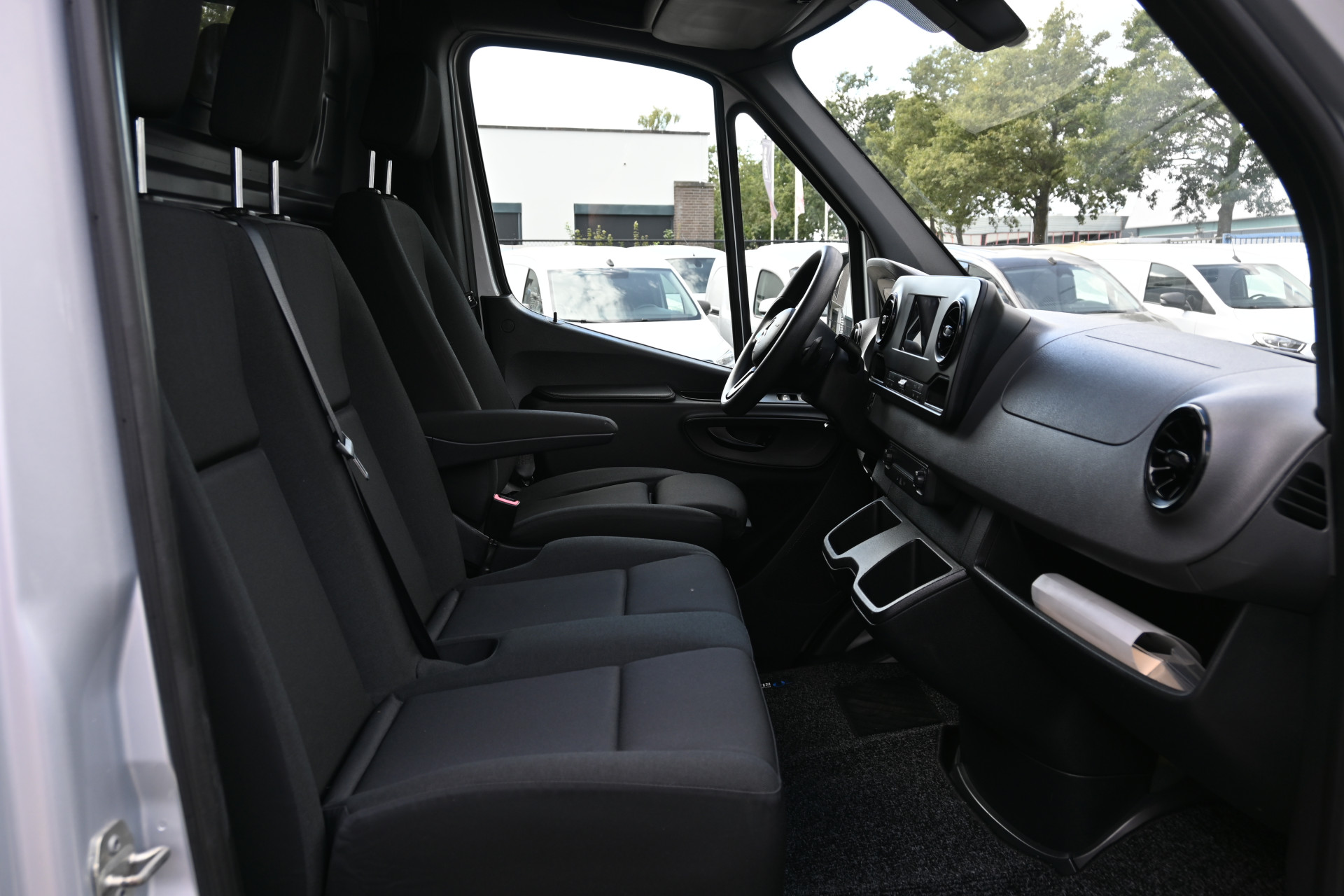 Mercedes-Benz Sprinter 8