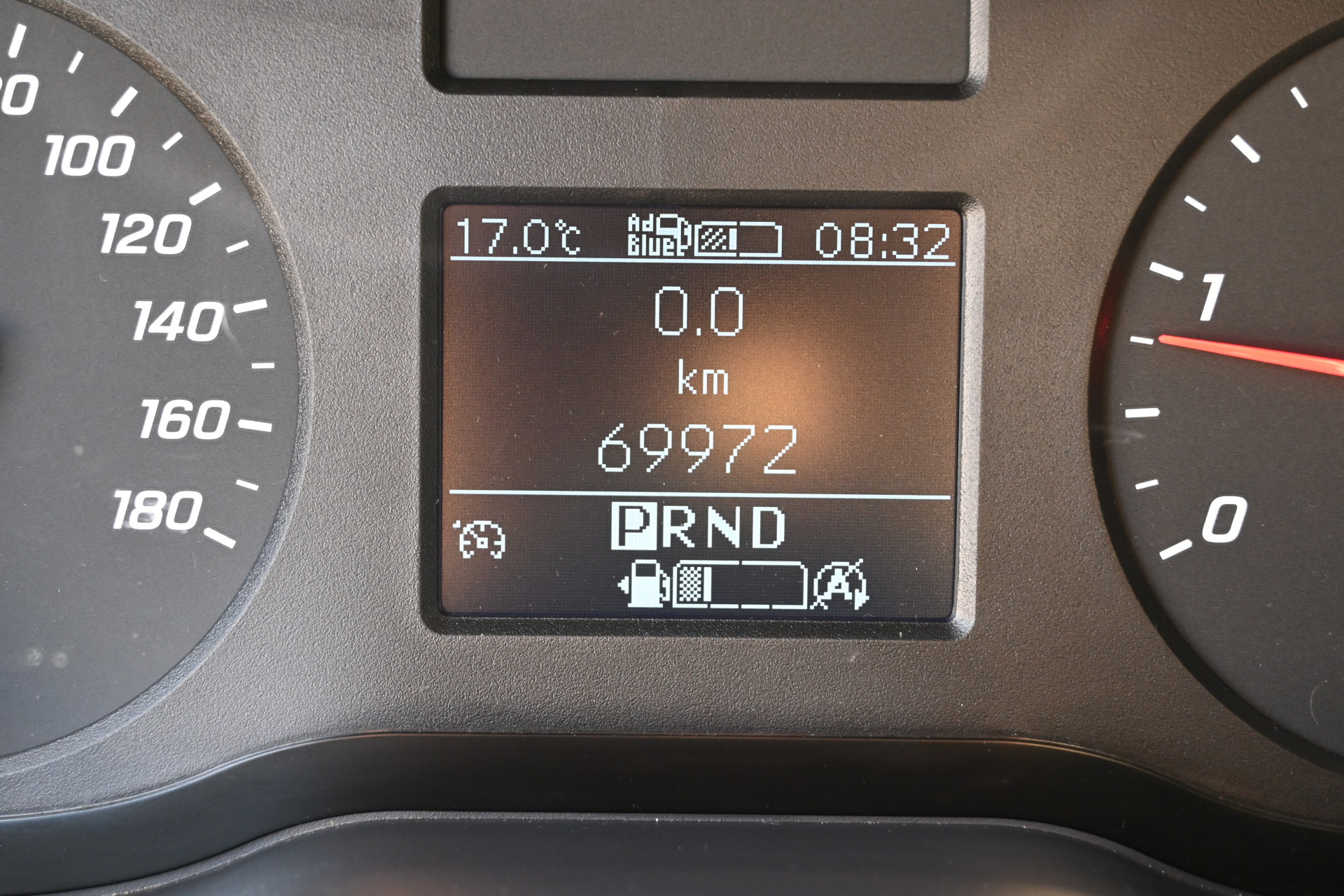 Mercedes-Benz Sprinter 18