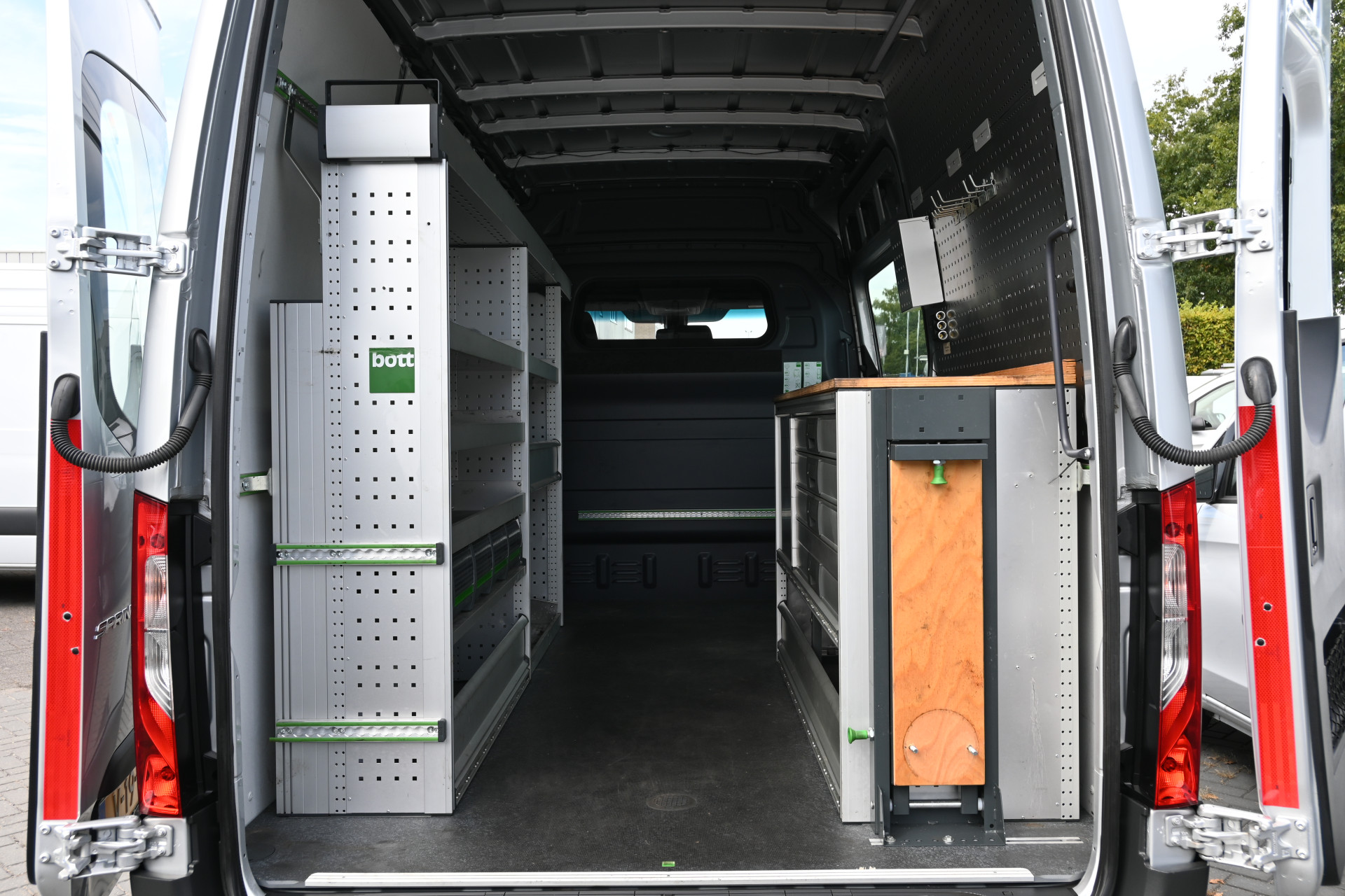 Mercedes-Benz Sprinter 2