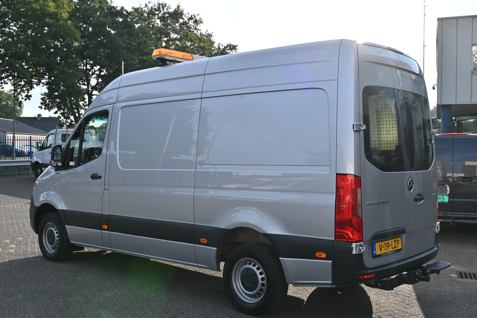 Mercedes-Benz Sprinter 8